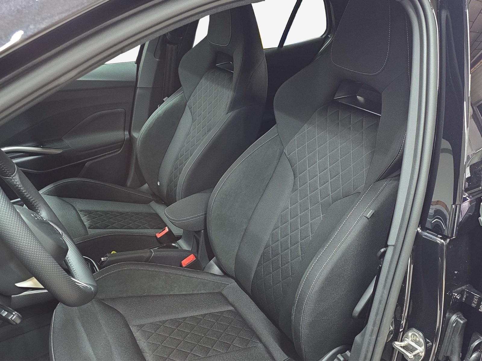 SKODA Fabia 1.5 TSI Dynamic DSG-image-15