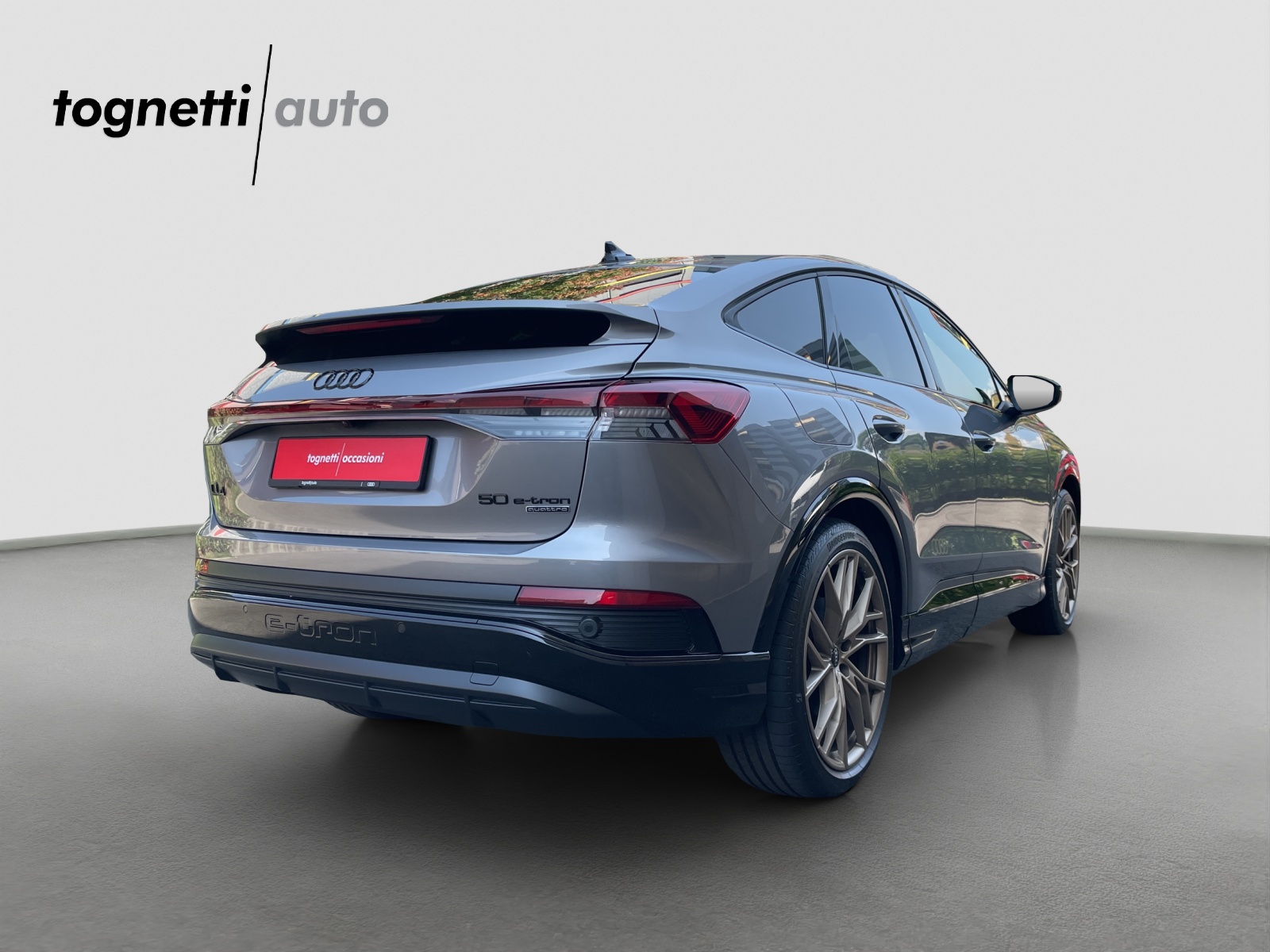 AUDI Q4 Sportback e-tron 50 quattro-showroom-element-3