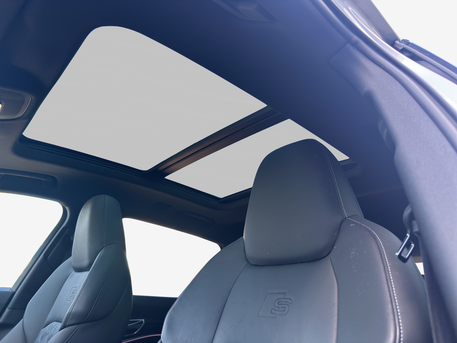 AUDI e-tron 55 S Line Black Edition quattro-image-13