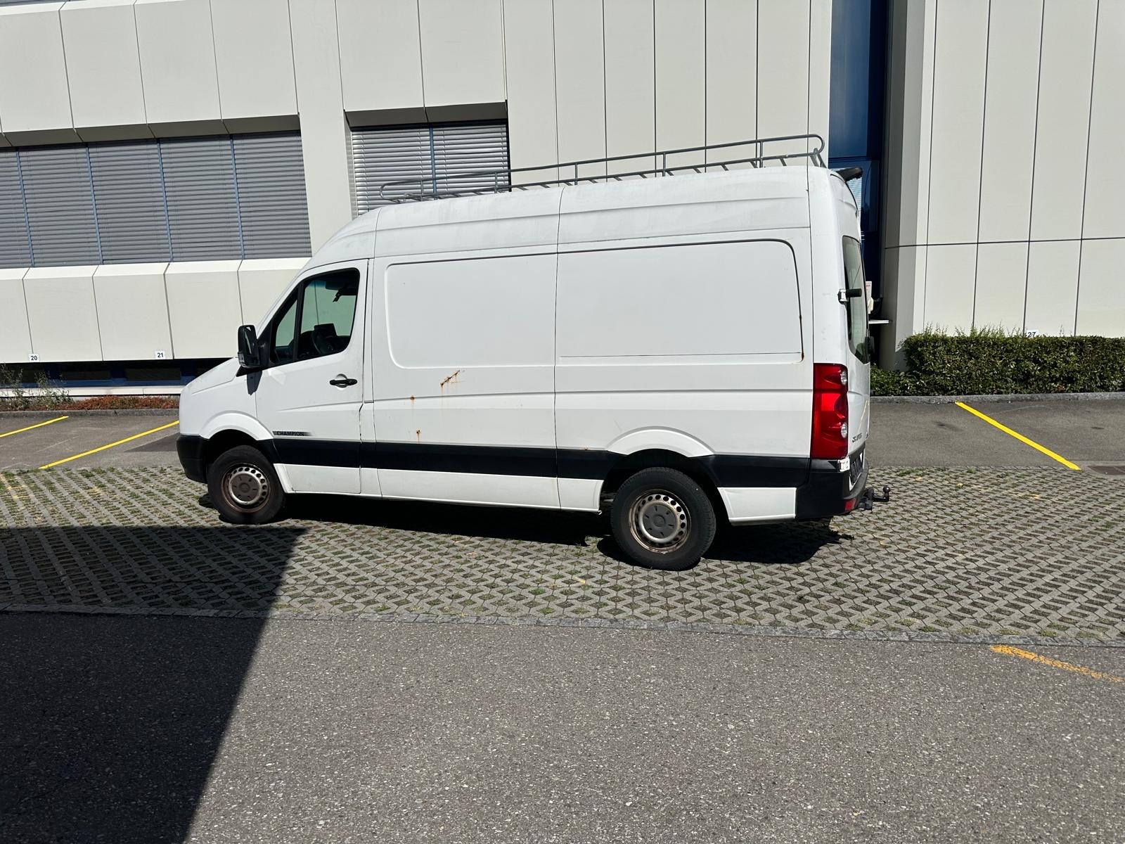 VW Crafter 35 2.0 TDI CR-image-7