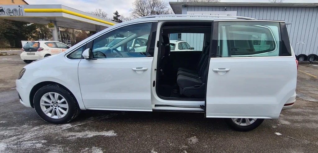 SEAT Alhambra 2.0 TDI 4Drive Style ** Gr-Navi ** RF-Kamera ** Totwinkel-Assistent ** Frisch Ab MFK & Service **-image-8
