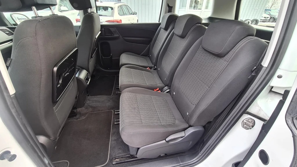 SEAT Alhambra 2.0 TDI 4Drive Style ** Gr-Navi ** RF-Kamera ** Totwinkel-Assistent ** Frisch Ab MFK & Service **-image-14