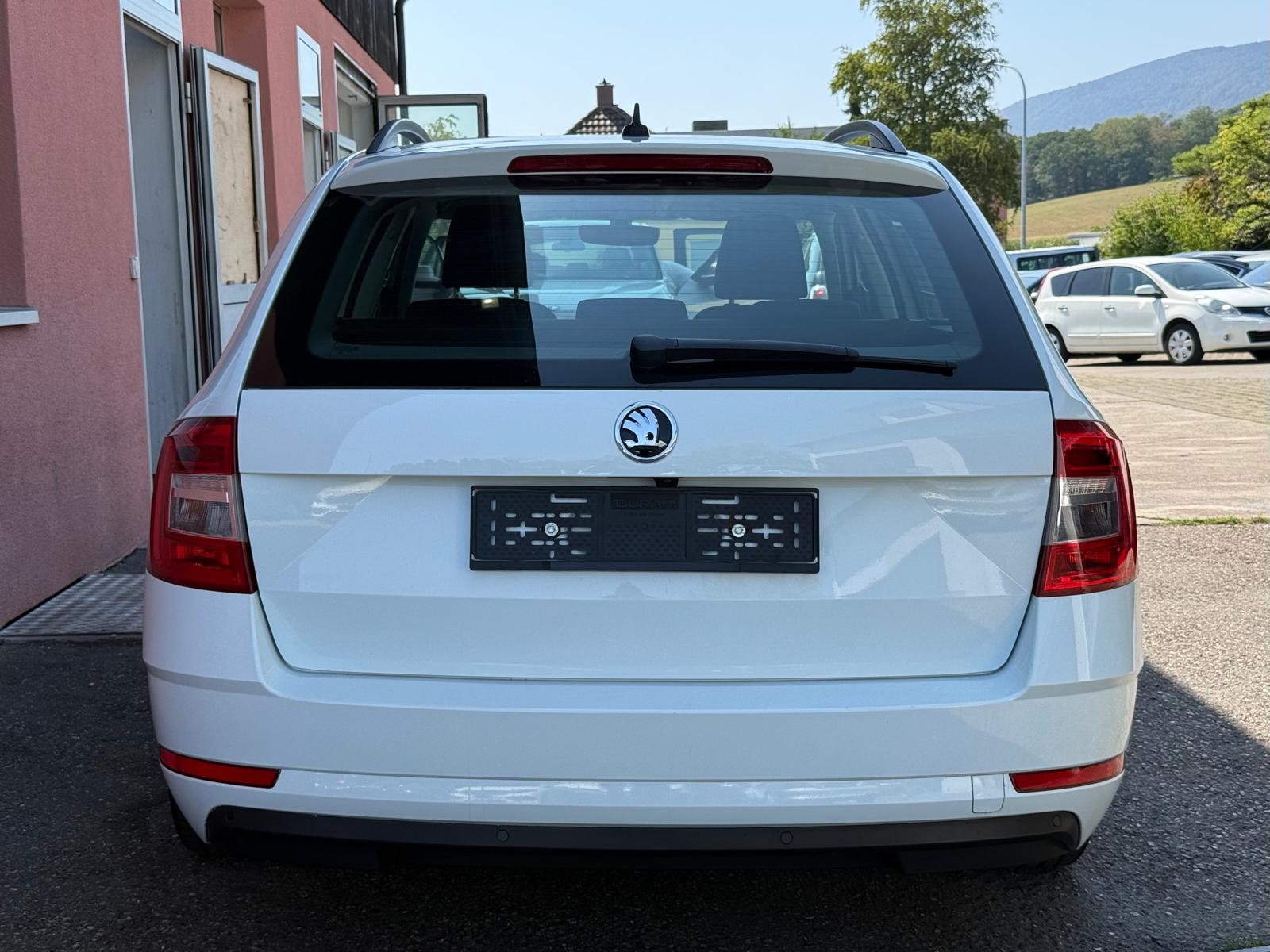 SKODA Octavia Combi 1.4 TSI G-tec Style CNG DSG / MFK 08.2026-image-4