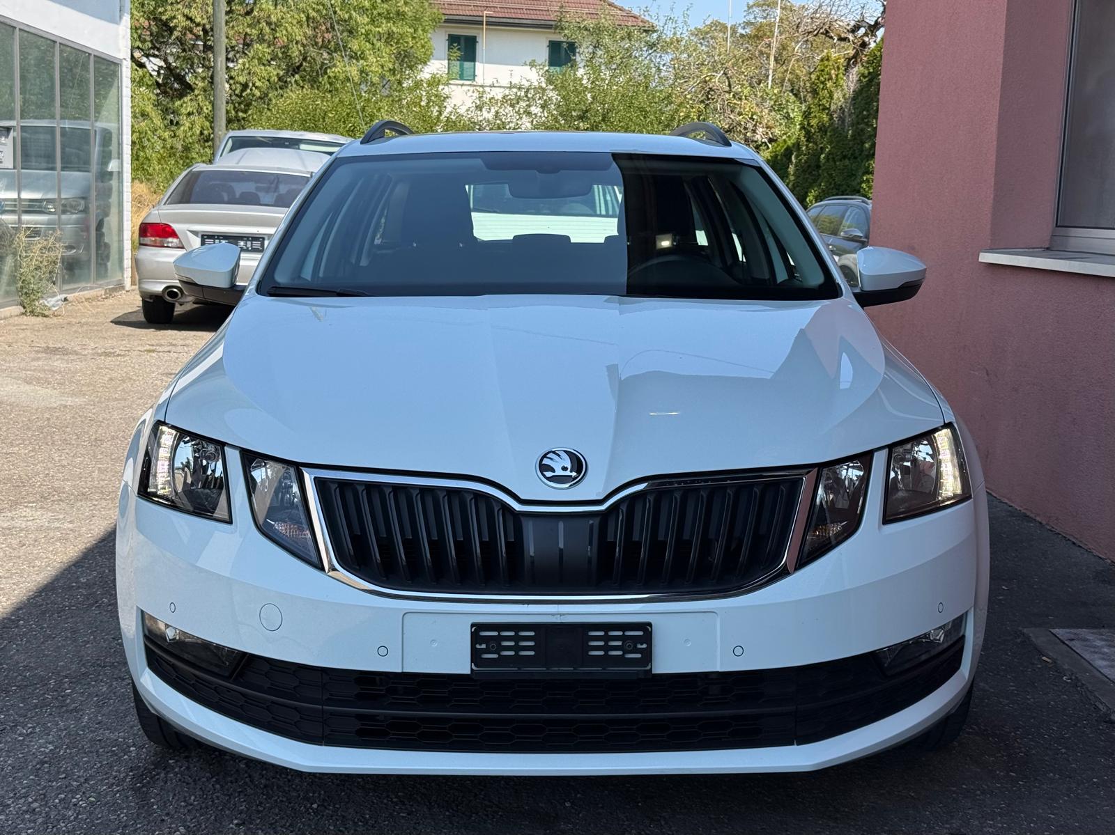SKODA Octavia Combi 1.4 TSI G-tec Style CNG DSG / MFK 08.2026-image-1
