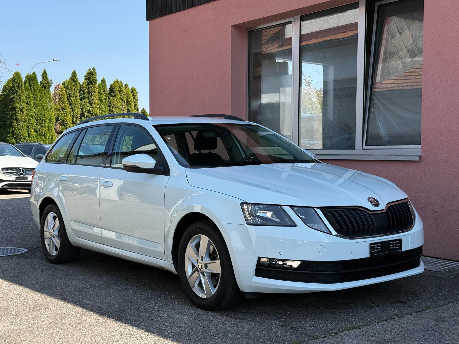 SKODA Octavia Combi 1.4 TSI G-tec Style CNG DSG / MFK 08.2026-image-0