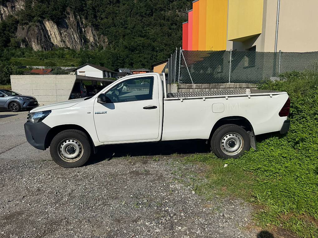 TOYOTA 2.4 D-4D 150 Comfort-image-0