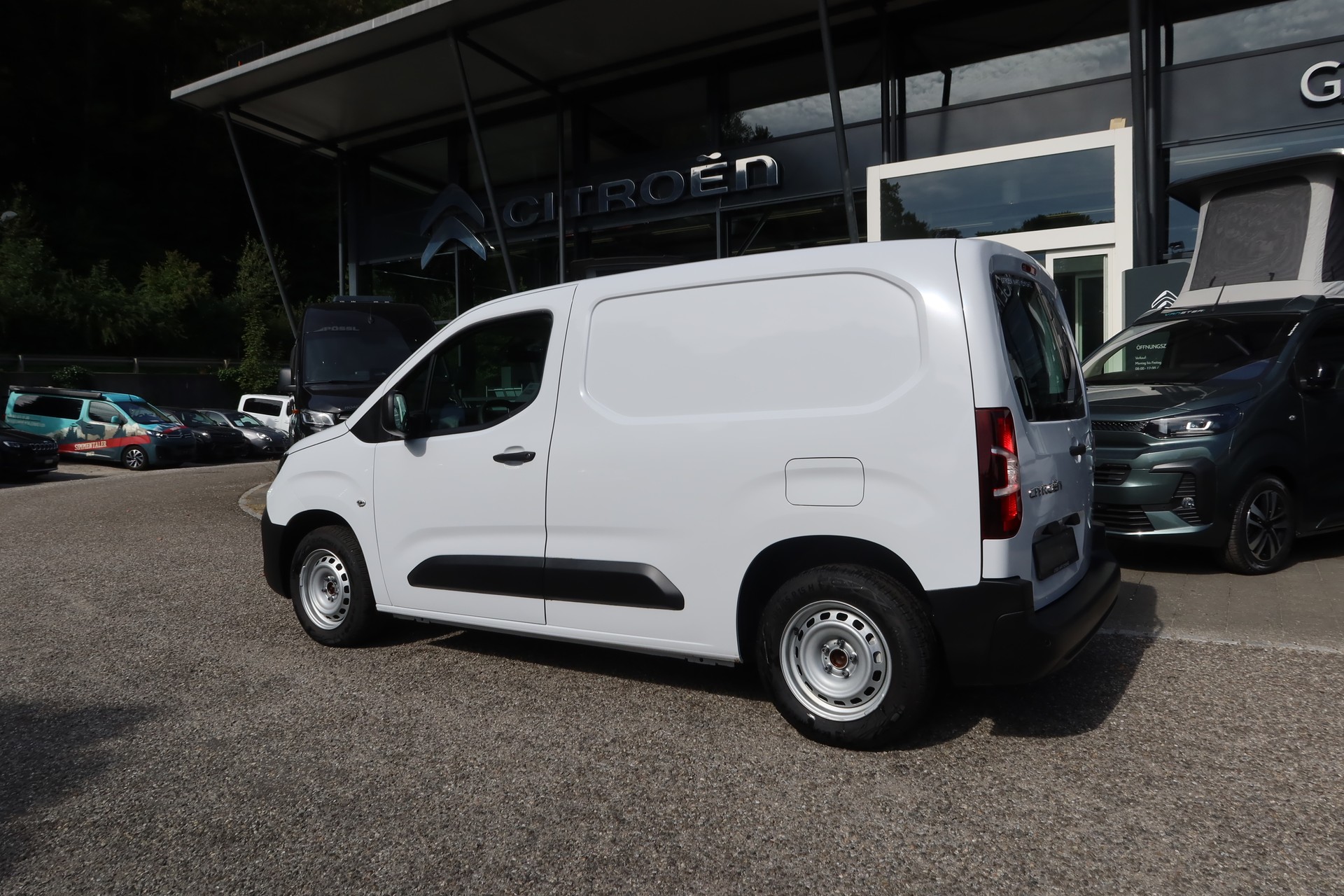 CITROEN Berlingo 1.2 s/s Swiss M-image-3