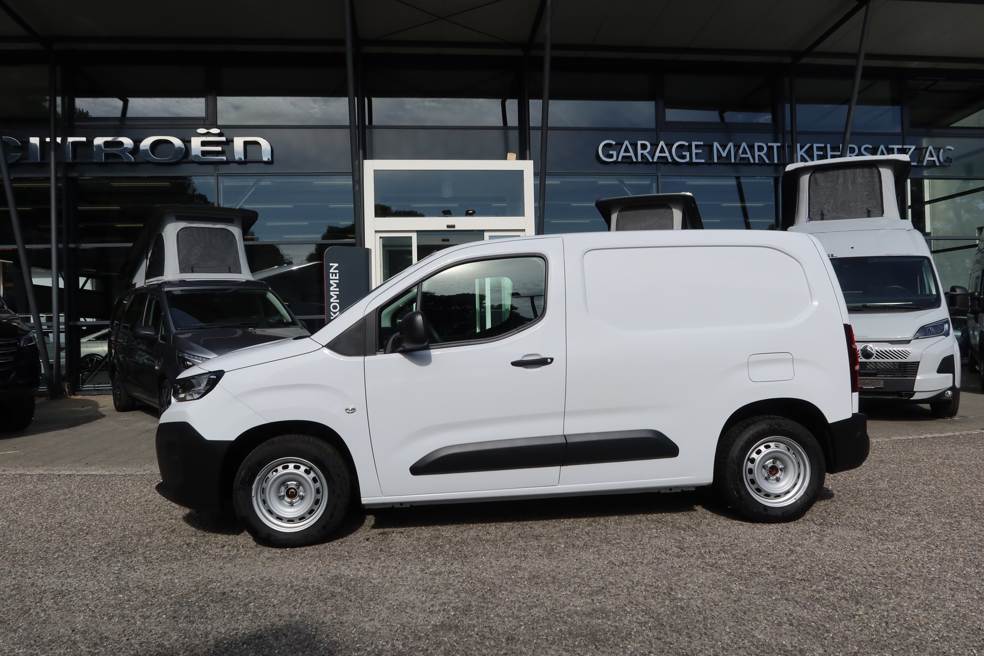 CITROEN Berlingo 1.2 s/s Swiss M-image-2