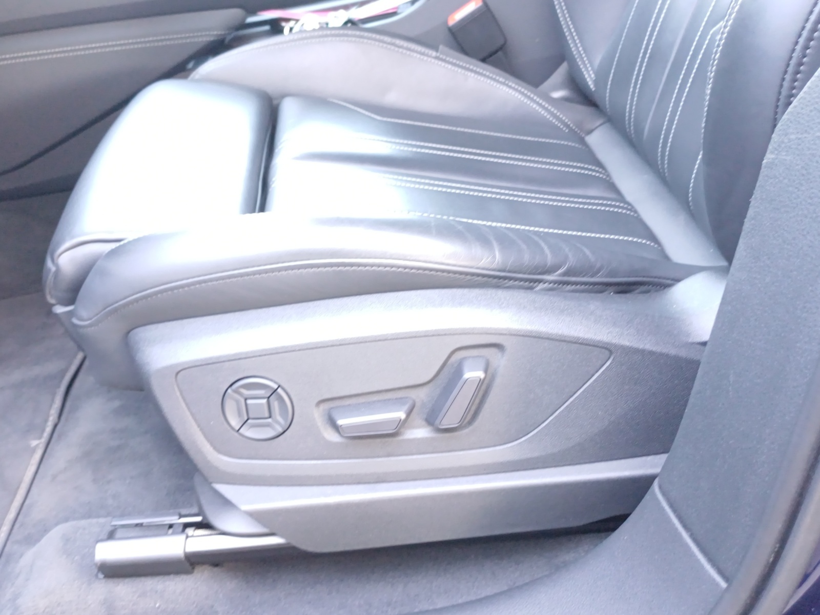 AUDI e-tron 55 Sportback Advanced Black Edition quattro-image-14