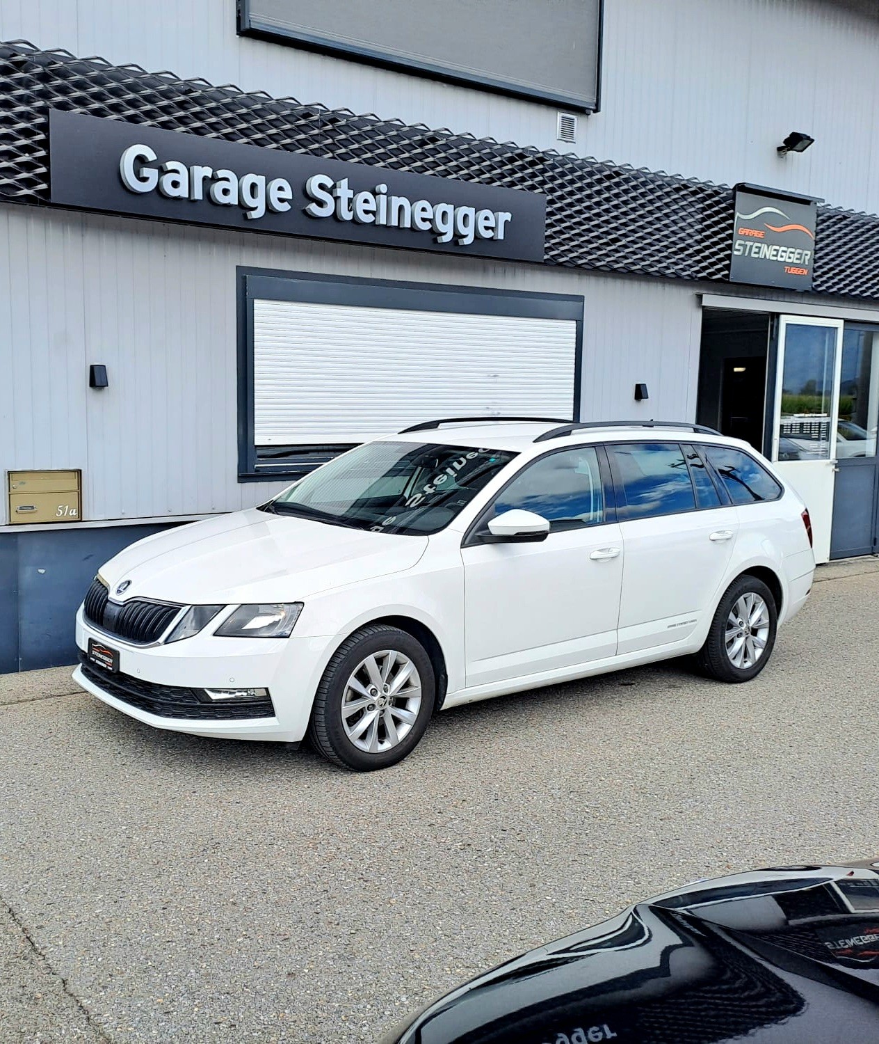 SKODA Octavia Combi 2.0 TDI Ambition DSG-image-3