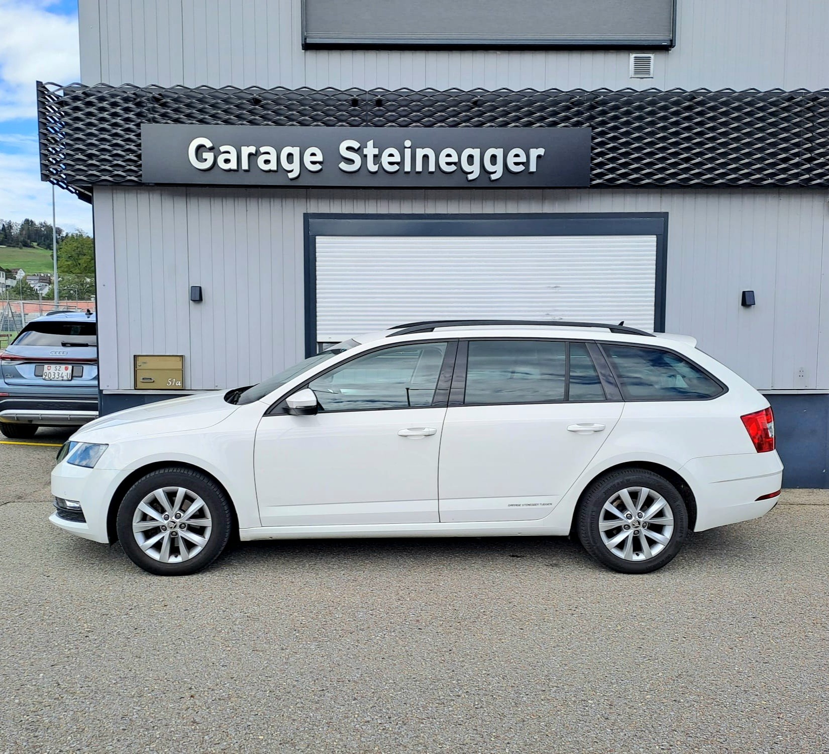 SKODA Octavia Combi 2.0 TDI Ambition DSG-image-4