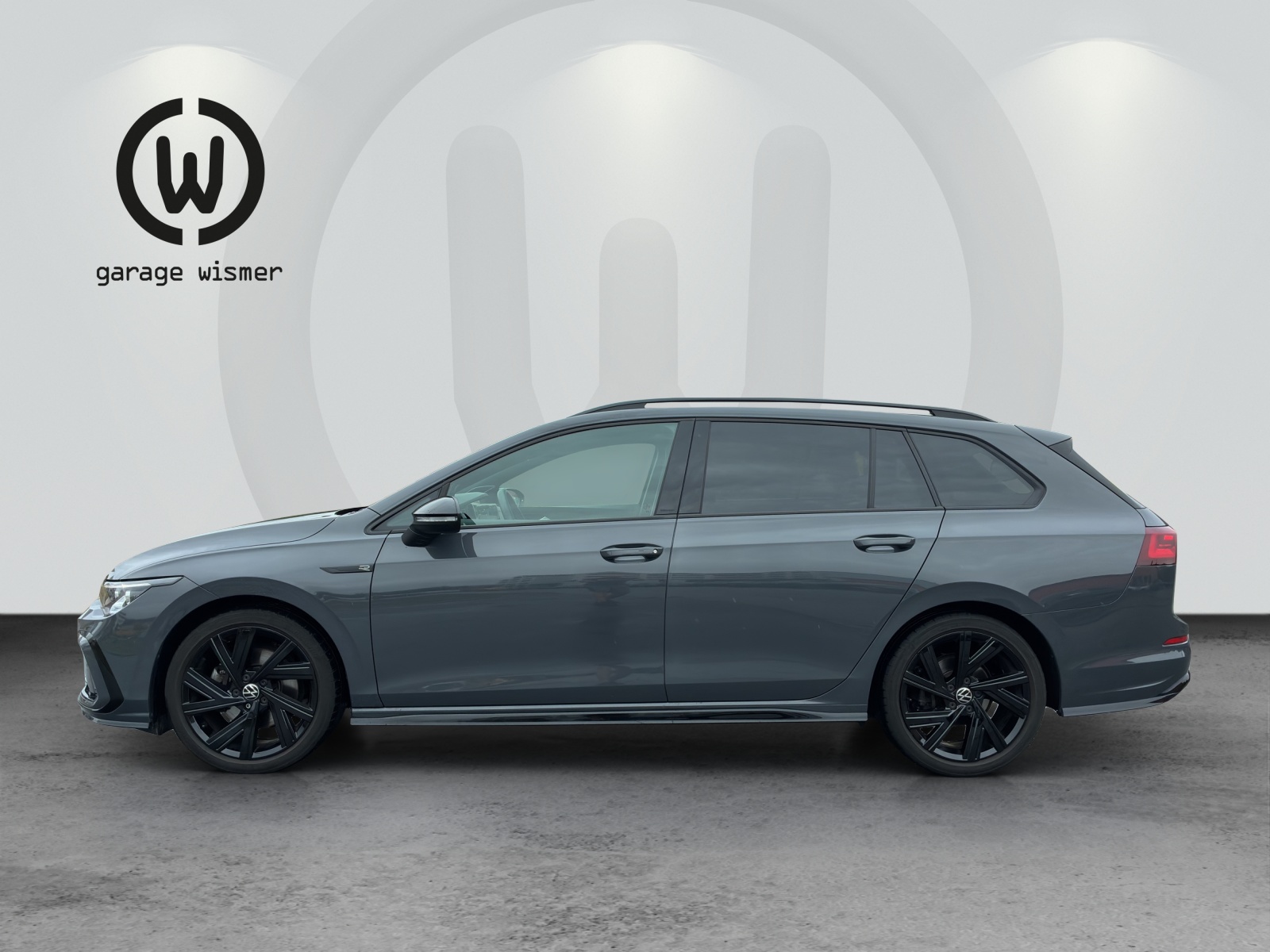 VW Golf Variant 2.0 TSI R-Line DSG 4Motion-image-1