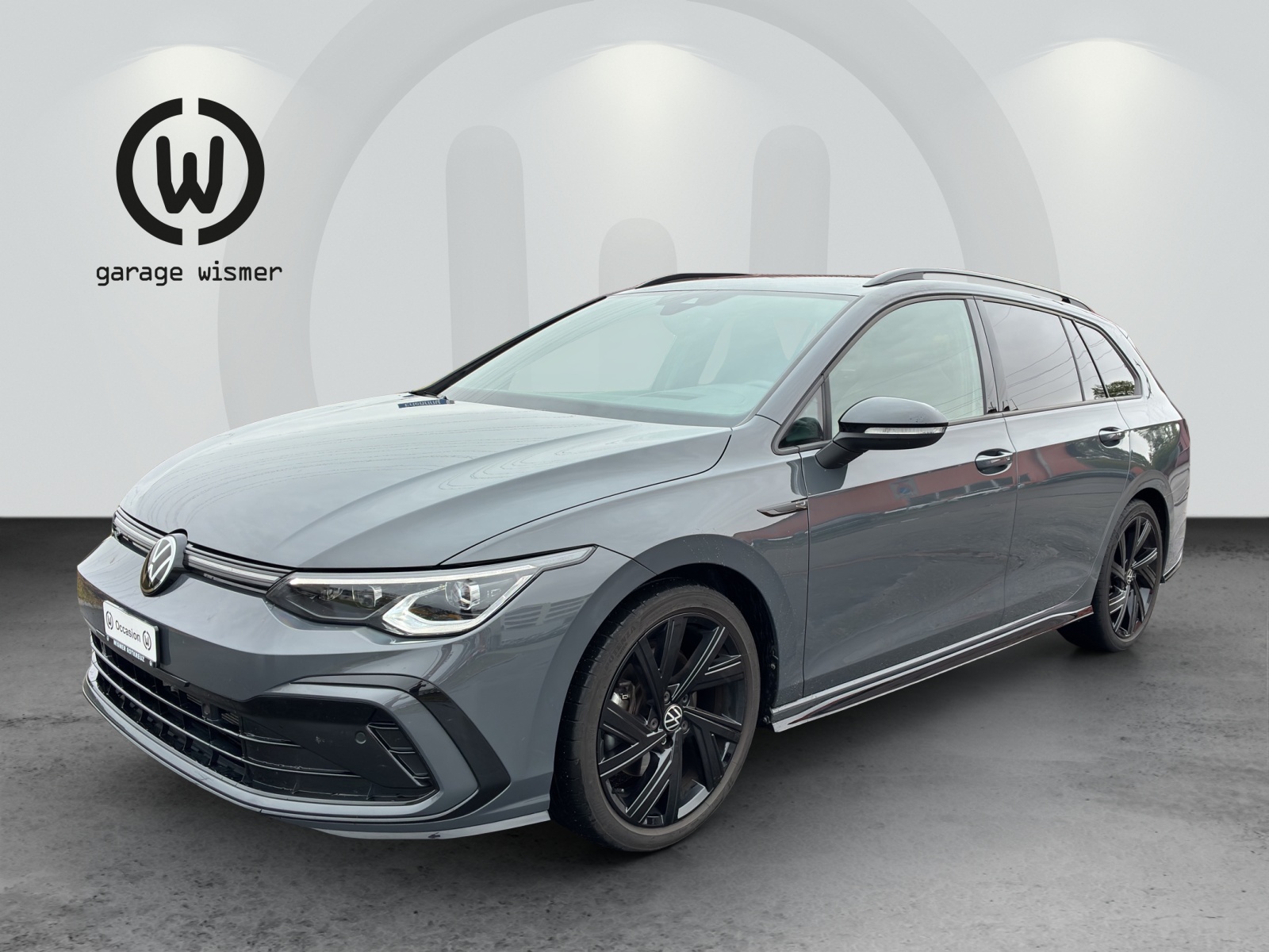 VW Golf Variant 2.0 TSI R-Line DSG 4Motion-image-0