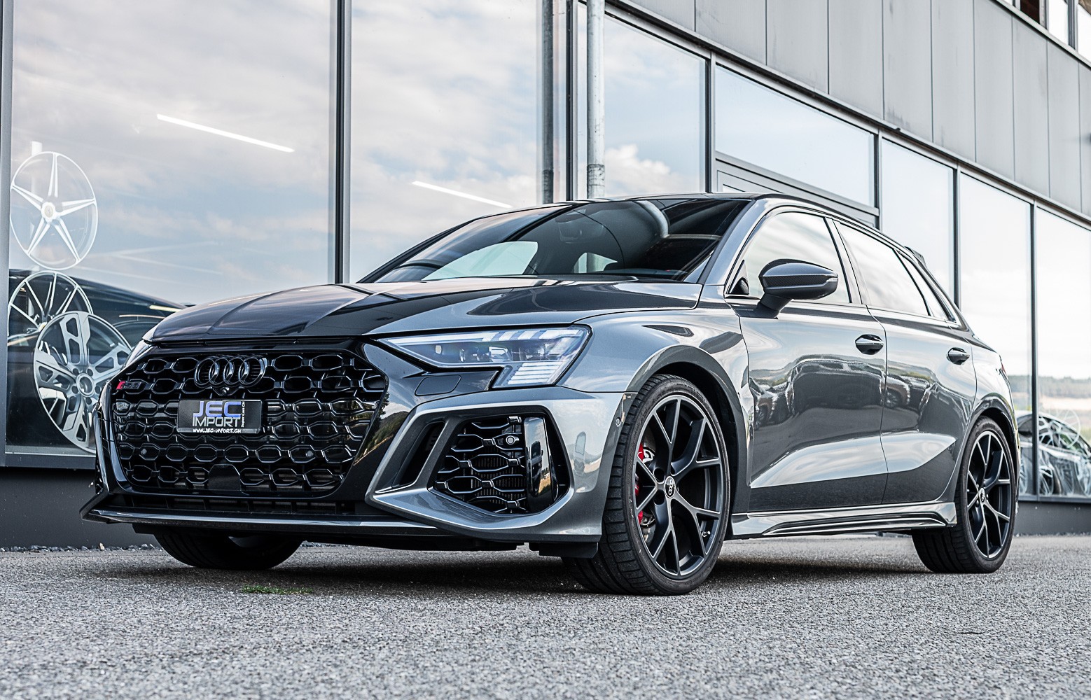 AUDI RS3 SB 2.5 TSI quattro "Pack Carbone"-image-1