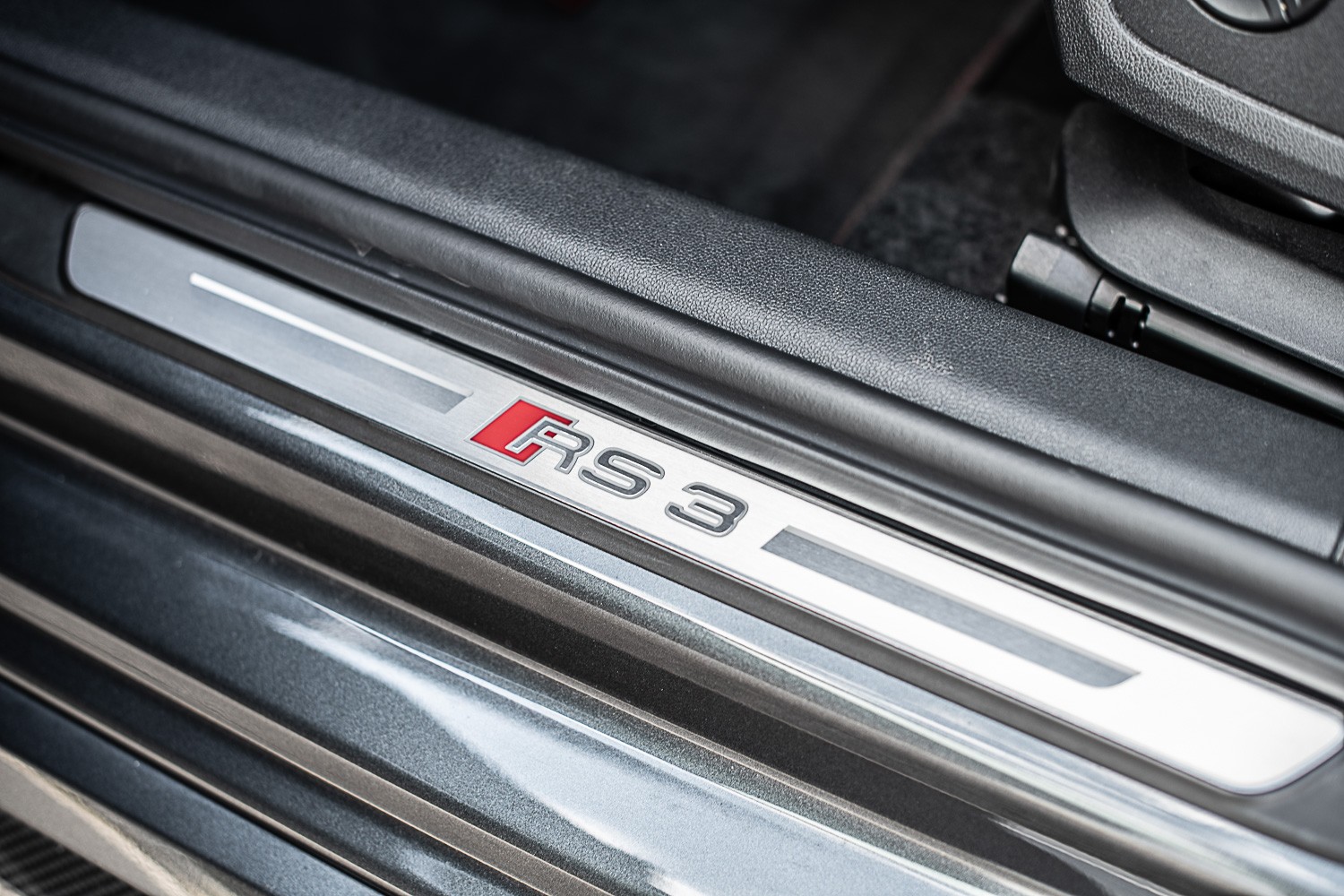 AUDI RS3 SB 2.5 TSI quattro "Pack Carbone"-image-16