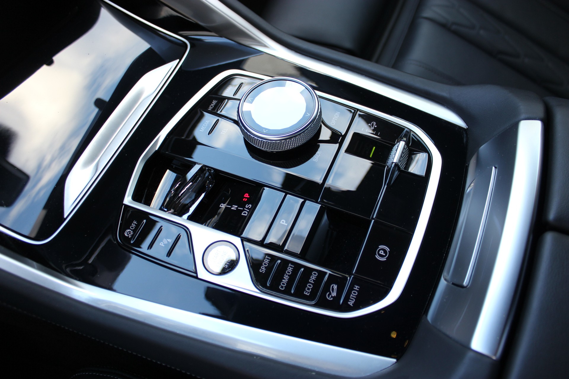 BMW X6 xDrive 48V 40d M Sport-image-14