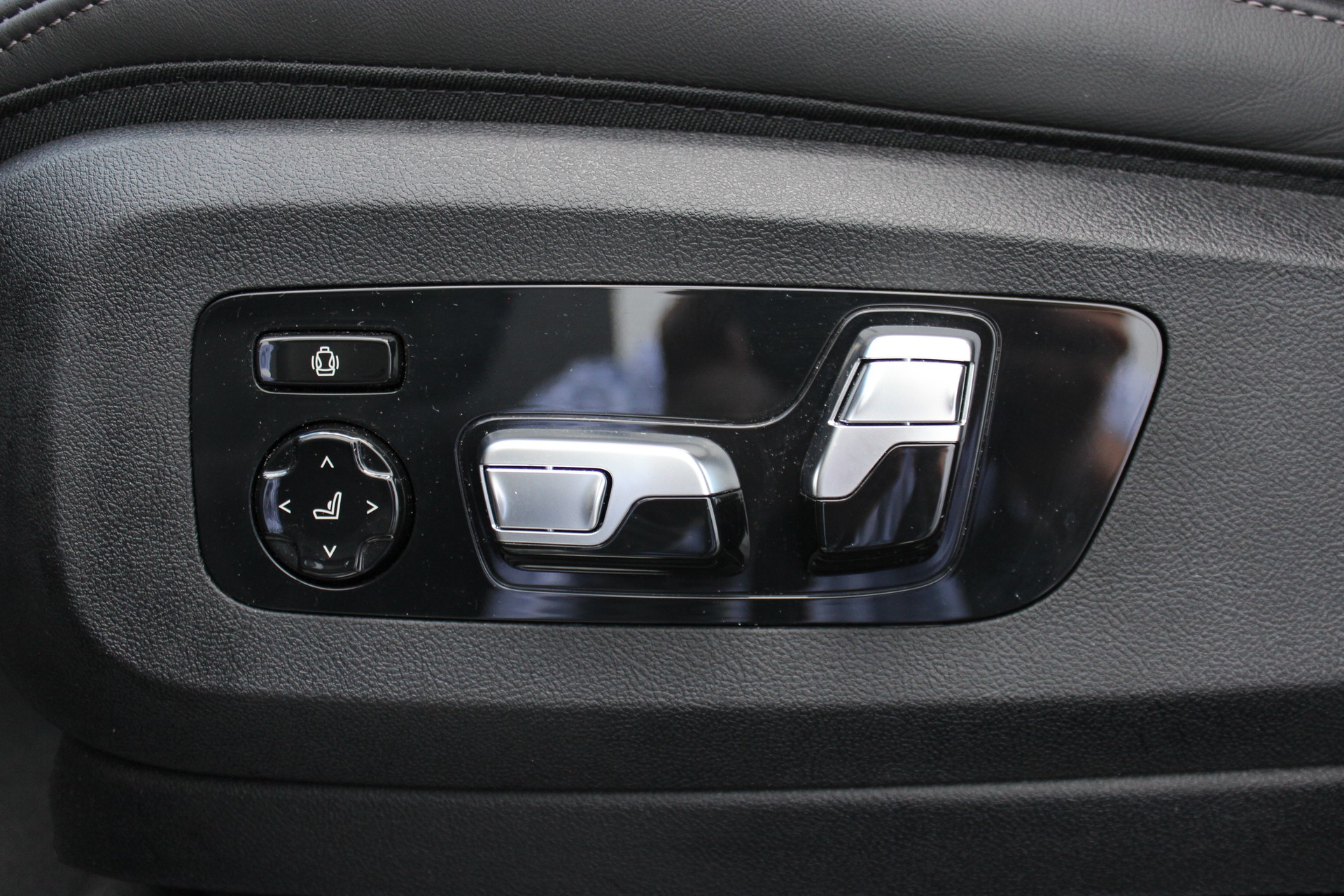 BMW X6 xDrive 48V 40d M Sport-image-10