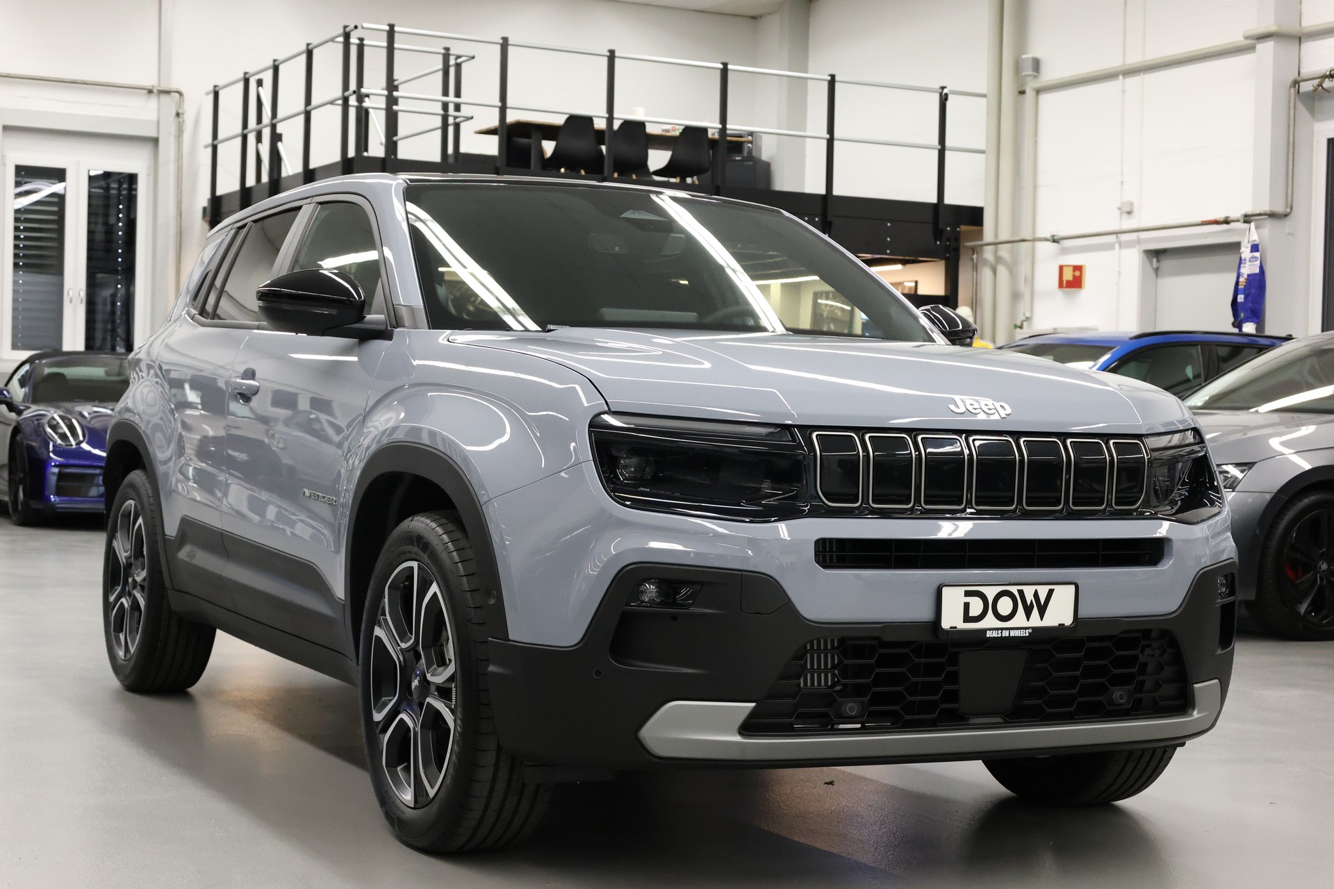 JEEP Avenger 1.2 MHEV Summit-image-3