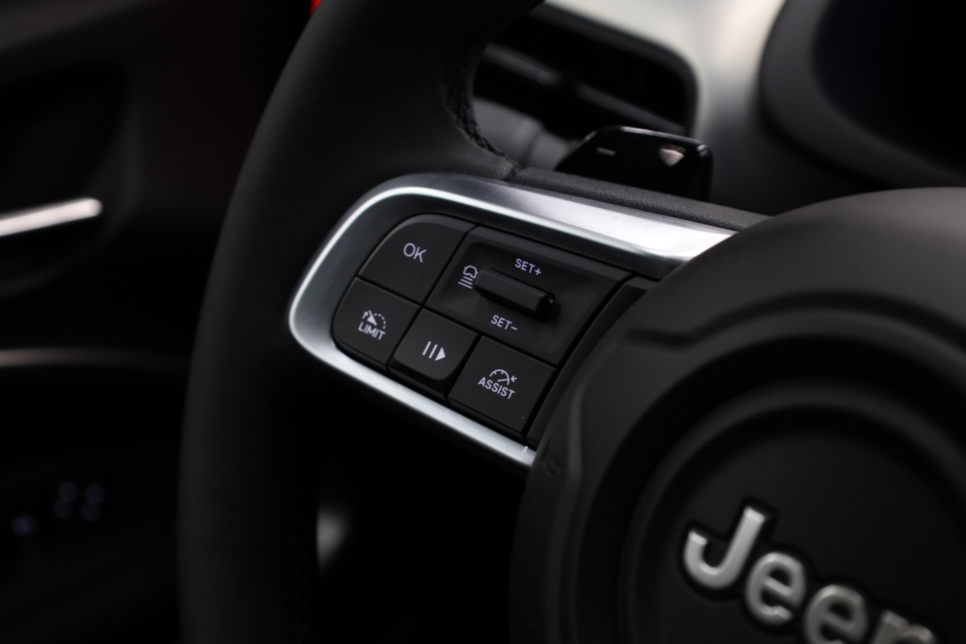 JEEP Avenger 1.2 MHEV Summit-image-27