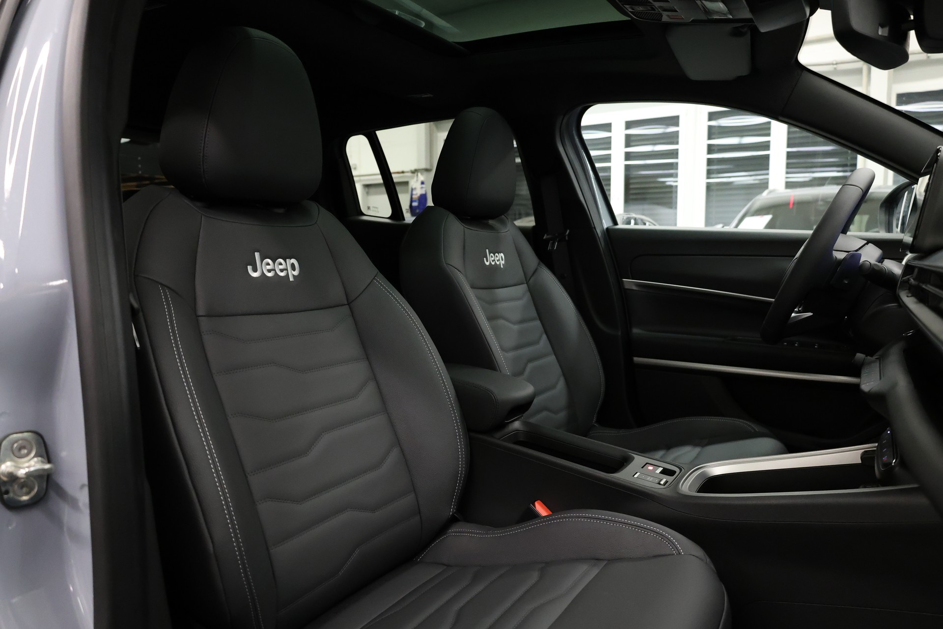 JEEP Avenger 1.2 MHEV Summit-image-18