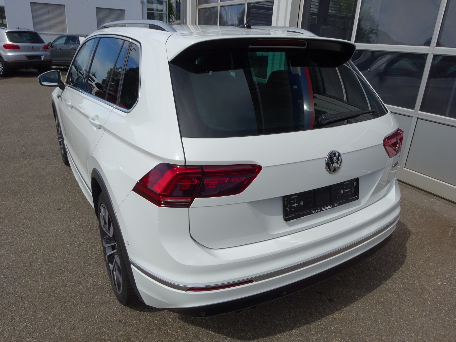 VW Tiguan 2.0 TDI SCR Highline 4Motion DSG-image-1