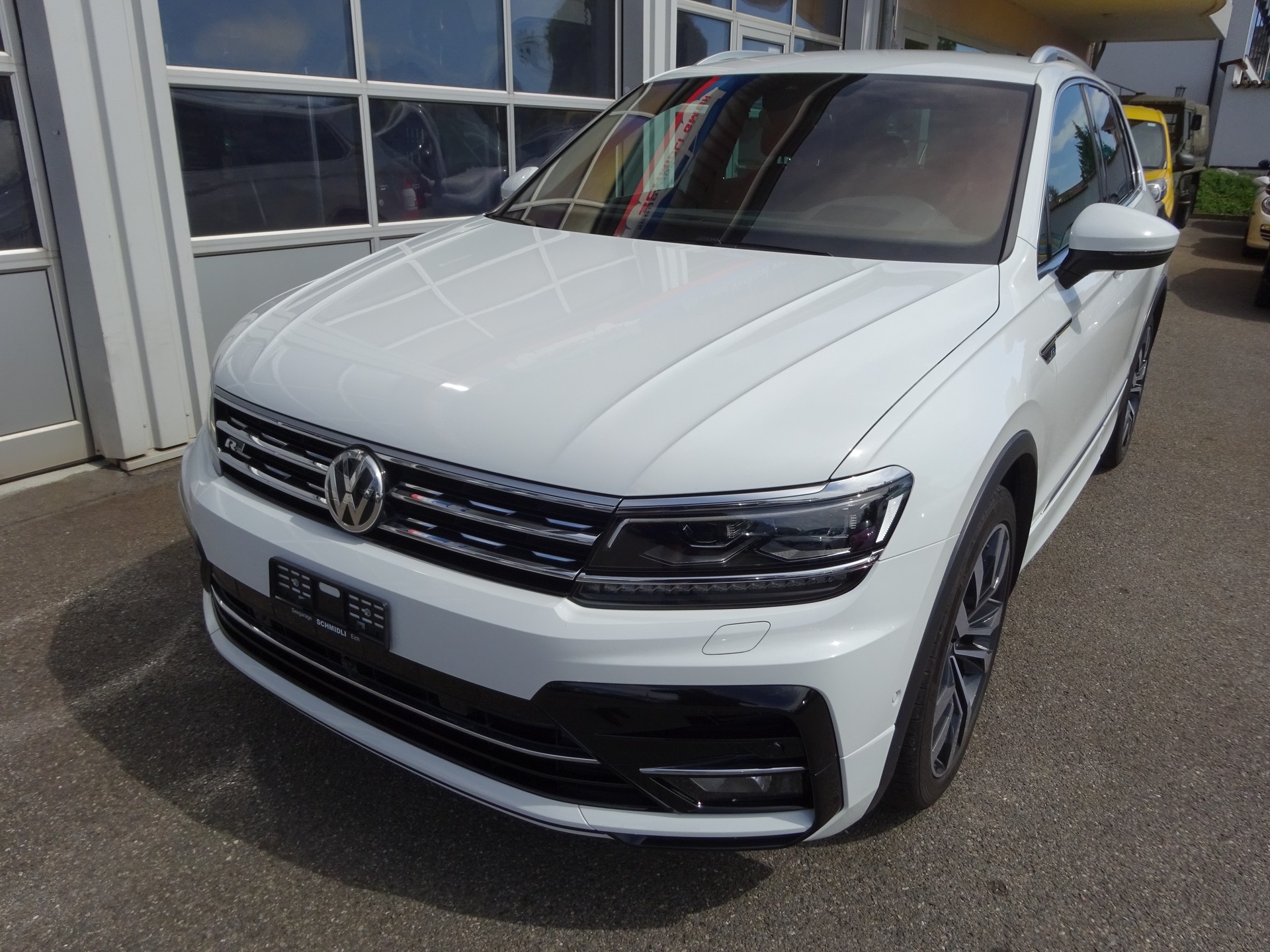 VW Tiguan 2.0 TDI SCR Highline 4Motion DSG-image-0