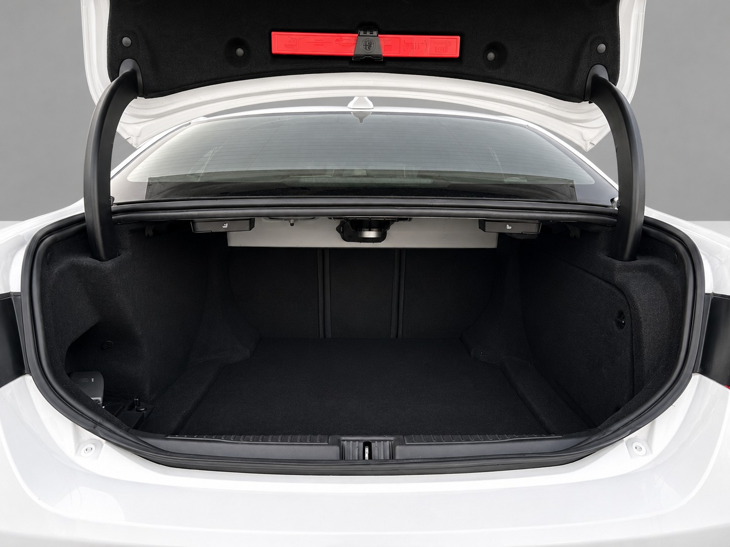 ALFA ROMEO Giulia 2.2 JTDM Super Automatic-image-8