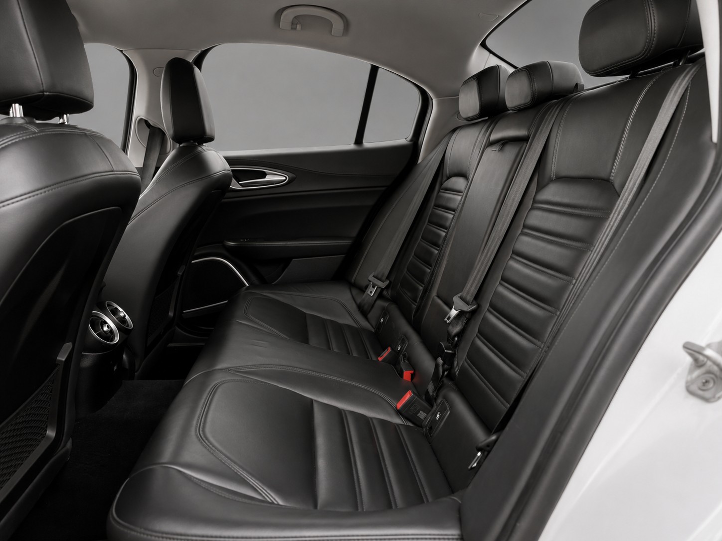 ALFA ROMEO Giulia 2.2 JTDM Super Automatic-image-14