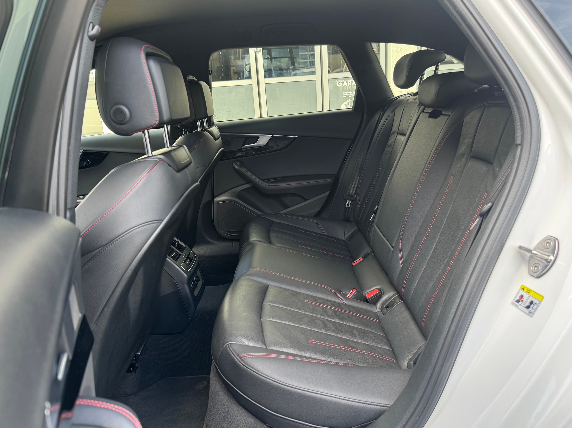 AUDI A4 Avant 2.0 TDI Sport quattro S-tronic-image-7