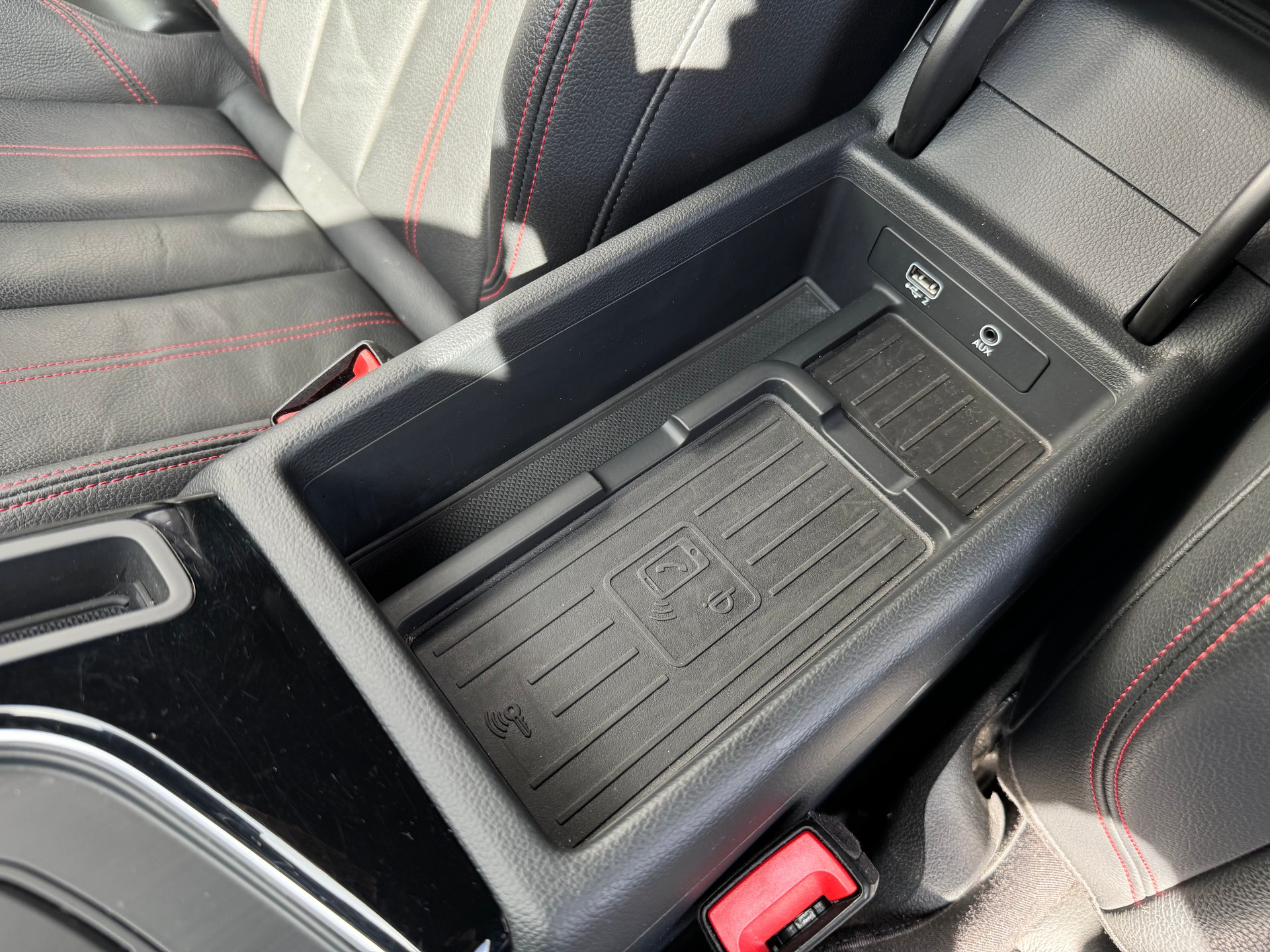AUDI A4 Avant 2.0 TDI Sport quattro S-tronic-image-15