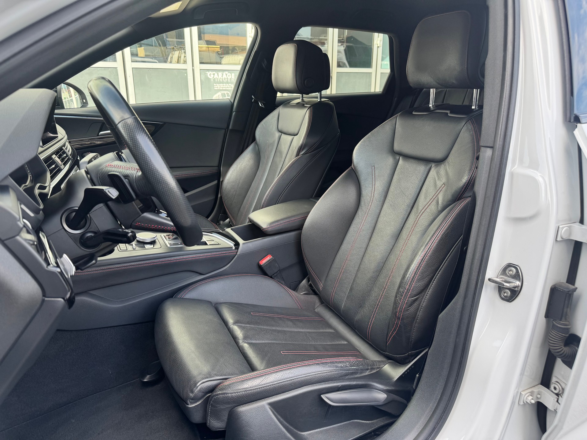 AUDI A4 Avant 2.0 TDI Sport quattro S-tronic-image-5