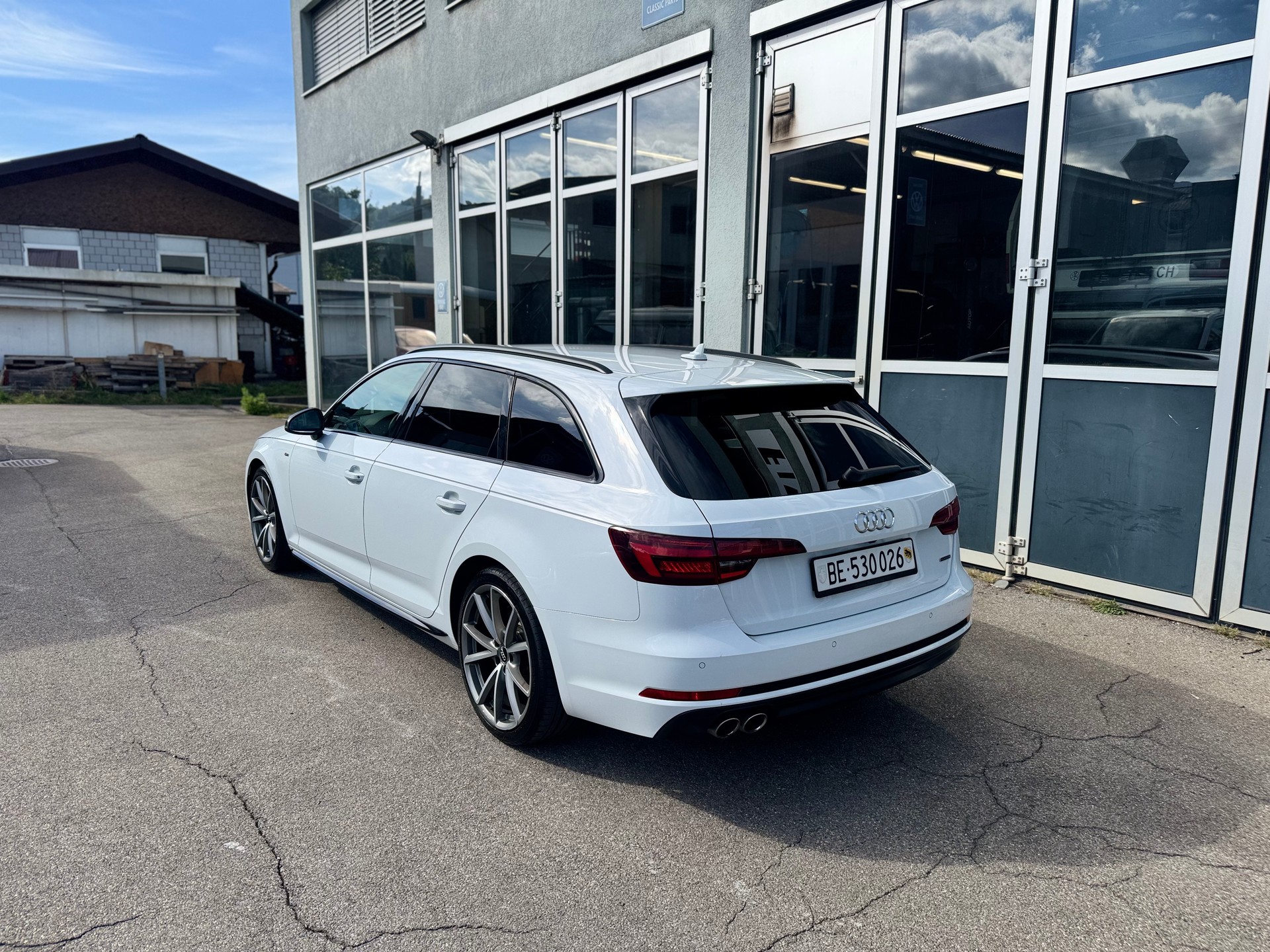 AUDI A4 Avant 2.0 TDI Sport quattro S-tronic-image-1