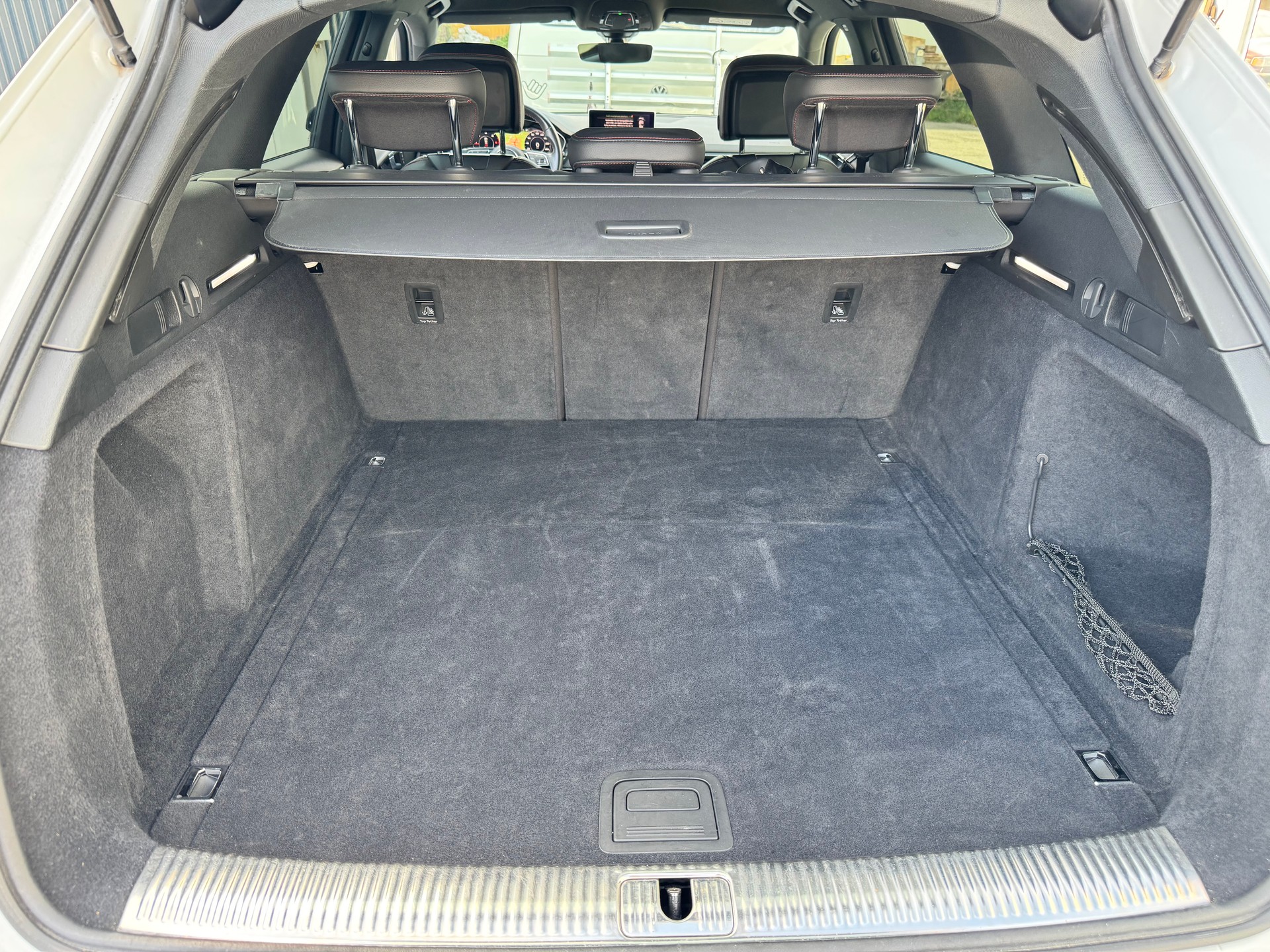 AUDI A4 Avant 2.0 TDI Sport quattro S-tronic-image-8