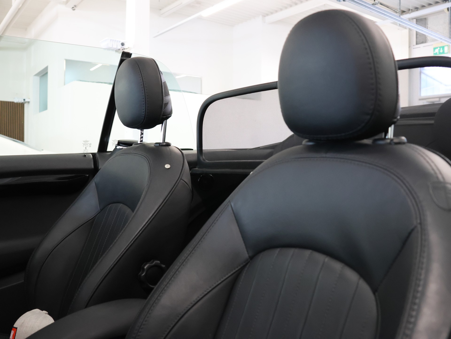 MINI Cooper John Cooper Works Cabriolet Steptronic *PAKET-CHILI*-image-16