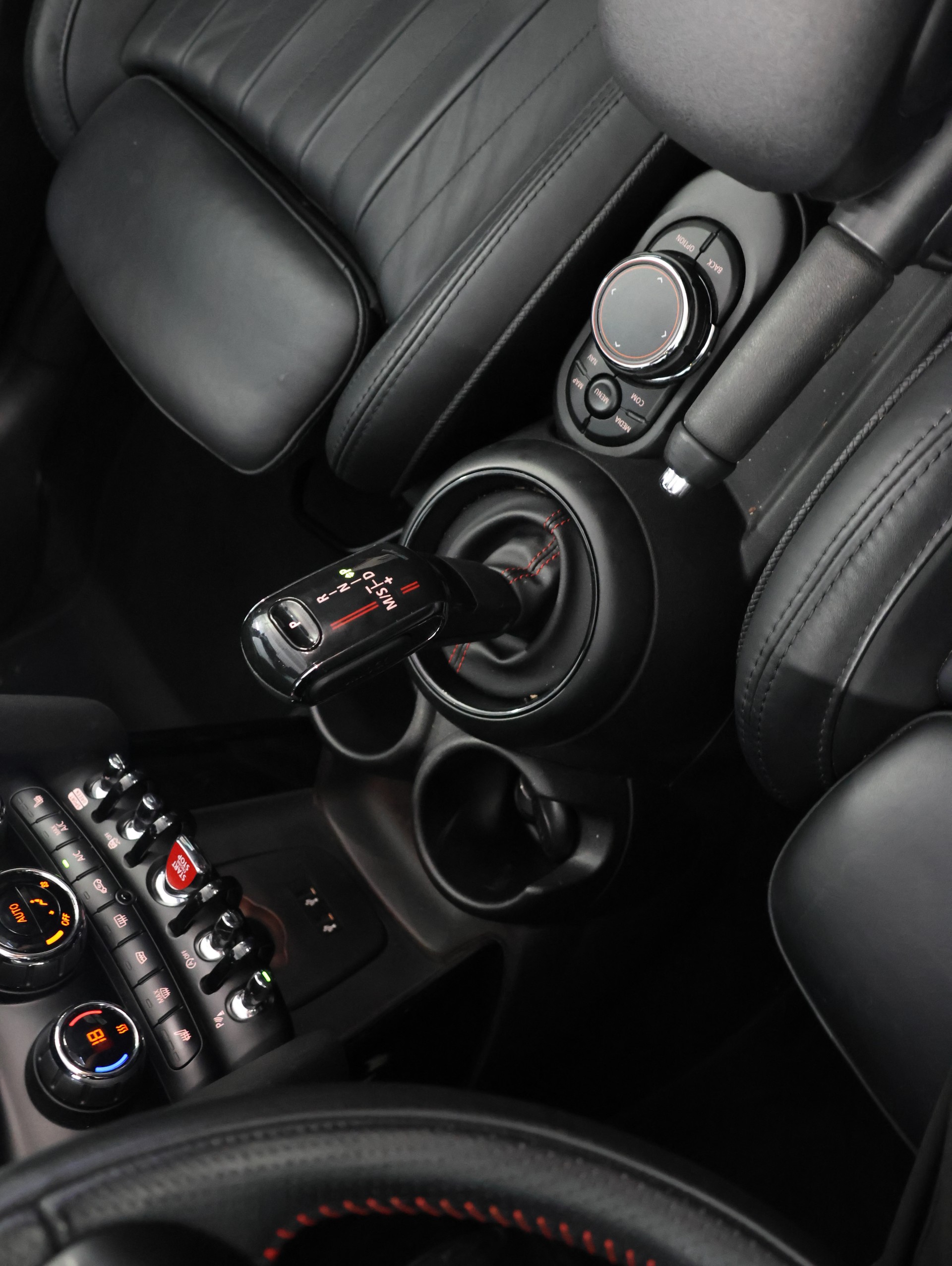 MINI Cooper John Cooper Works Cabriolet Steptronic *PAKET-CHILI*-image-28