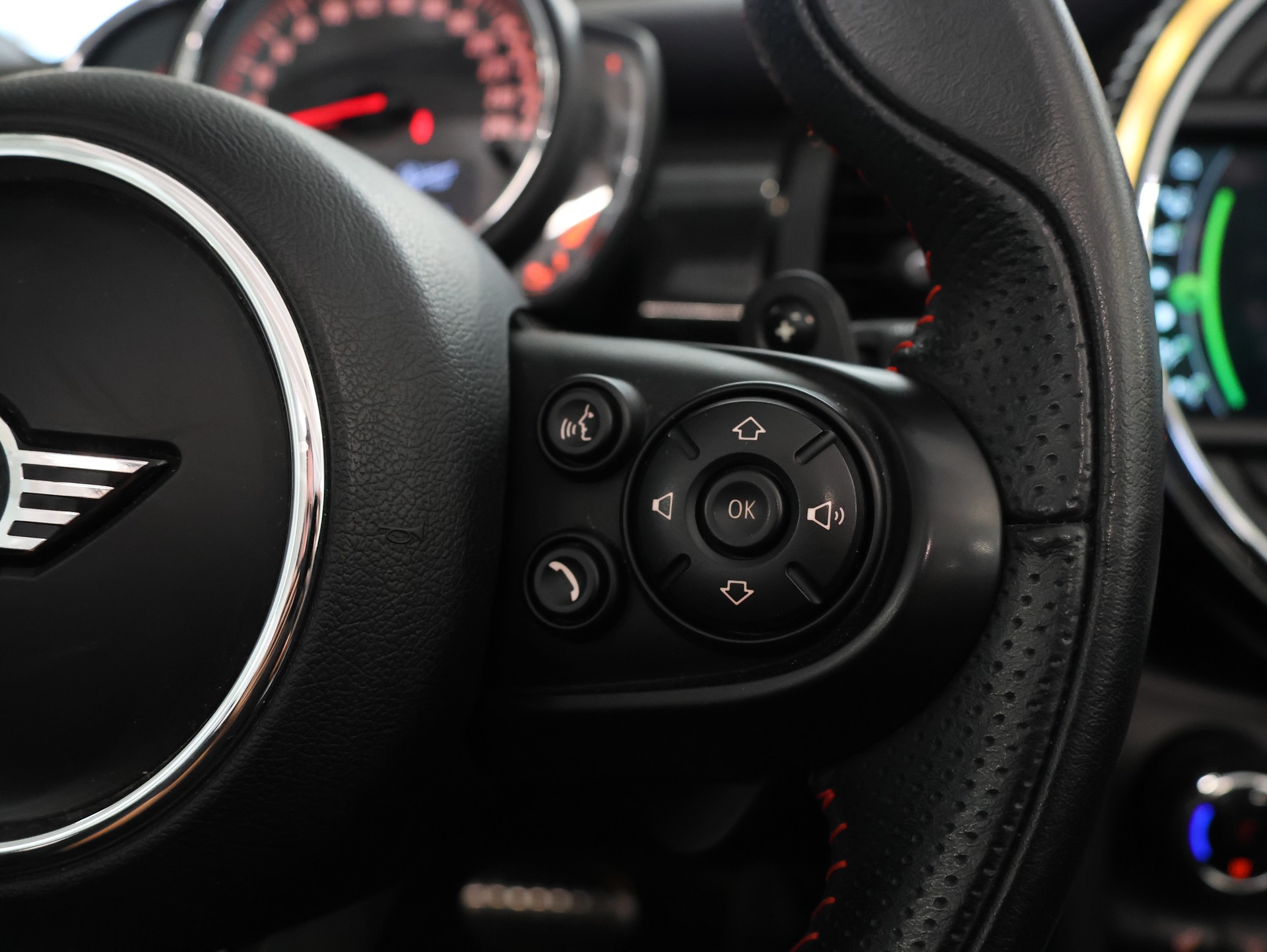 MINI Cooper John Cooper Works Cabriolet Steptronic *PAKET-CHILI*-image-22