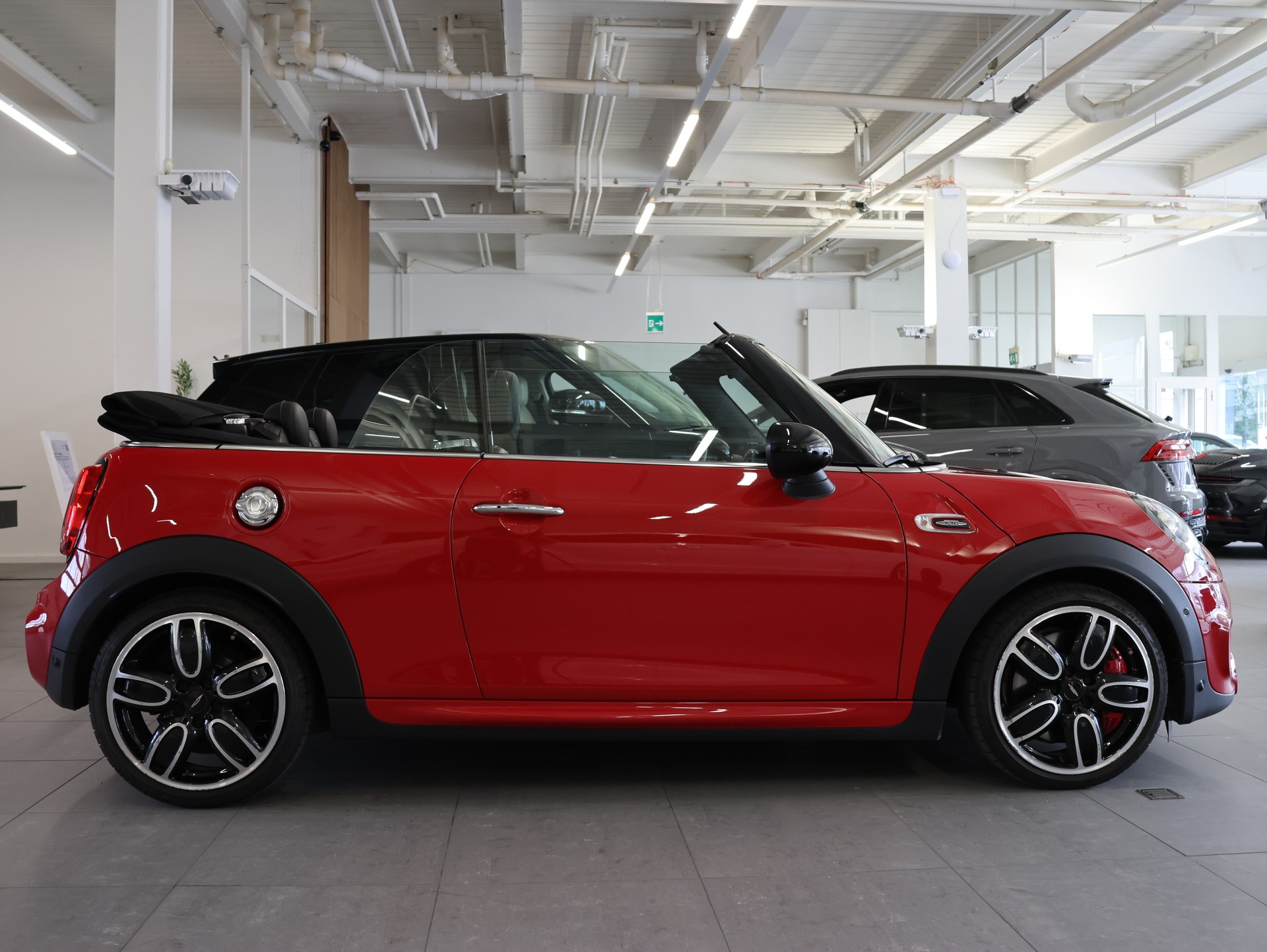 MINI Cooper John Cooper Works Cabriolet Steptronic *PAKET-CHILI*-image-11