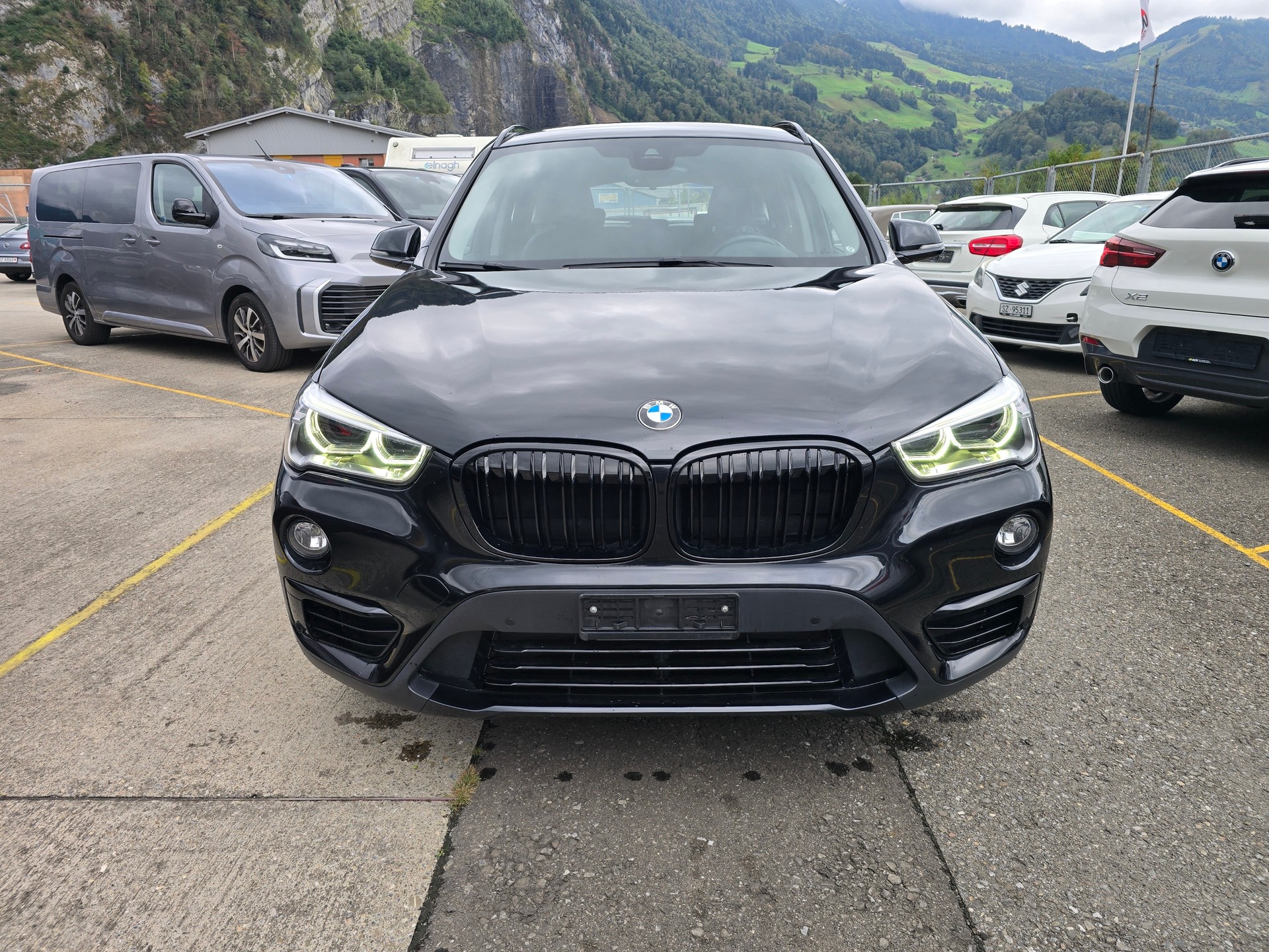 BMW X1 xDrive 18d Sport Line Steptronic-image-0