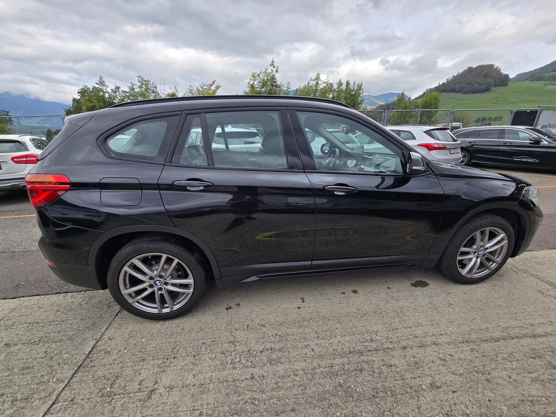 BMW X1 xDrive 18d Sport Line Steptronic-image-5