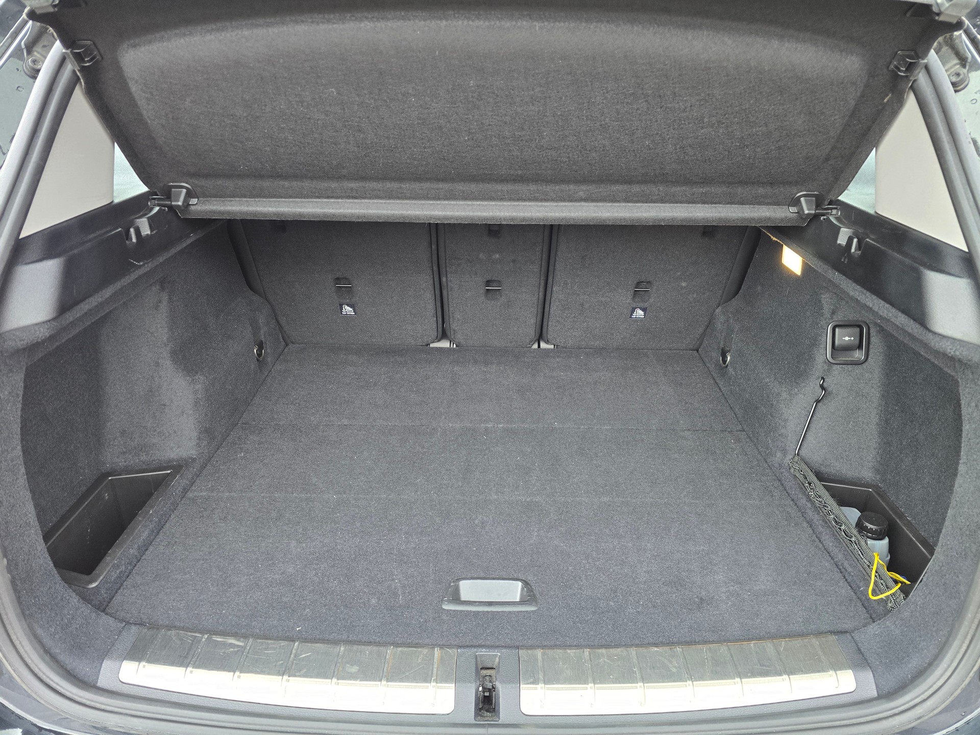 BMW X1 xDrive 18d Sport Line Steptronic-image-12