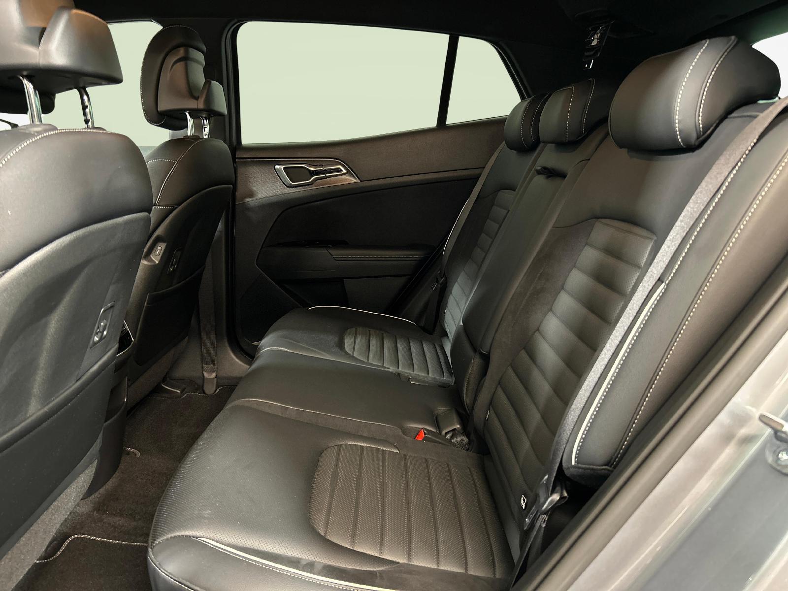 KIA Sportage 1.6 T-GDi PHEV GT-Line-image-3