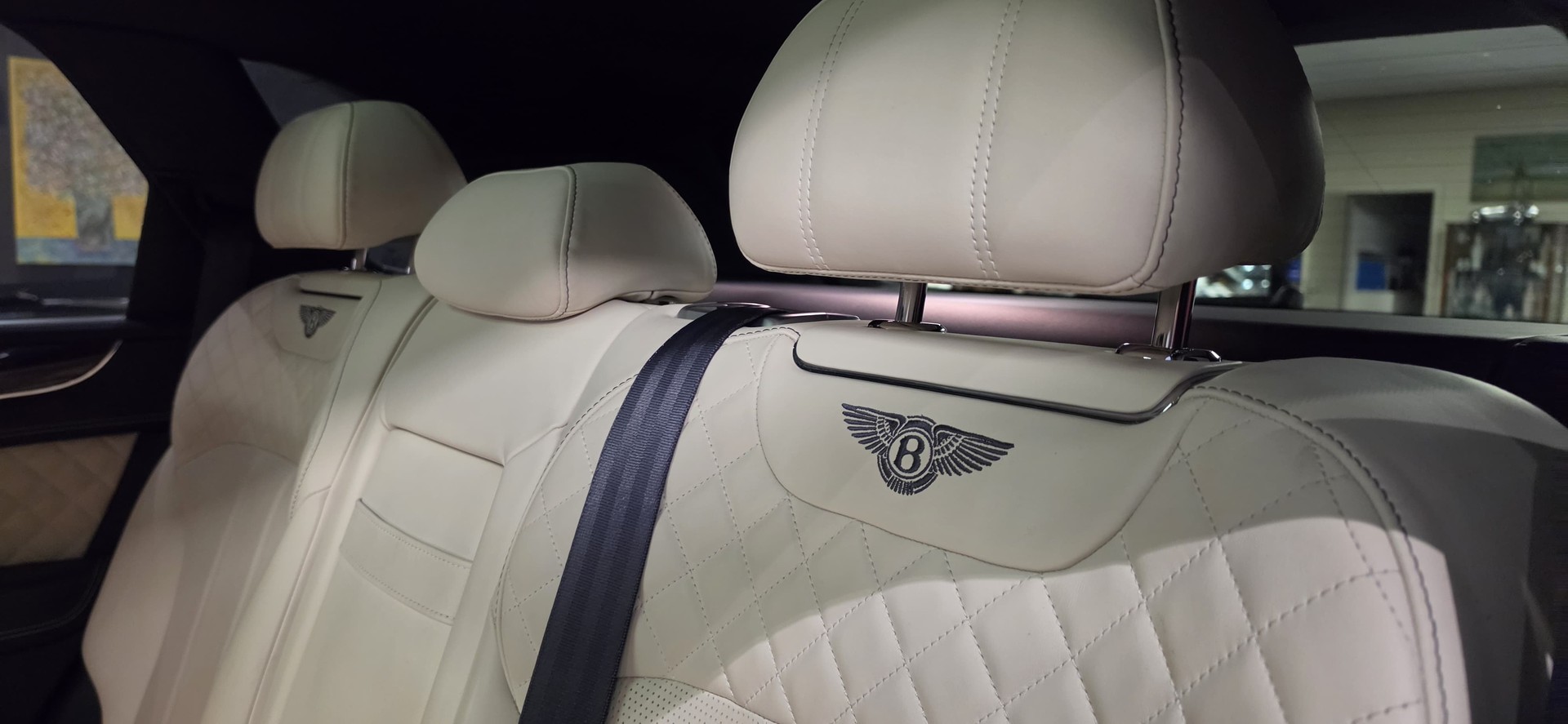 BENTLEY Bentayga W12-image-7