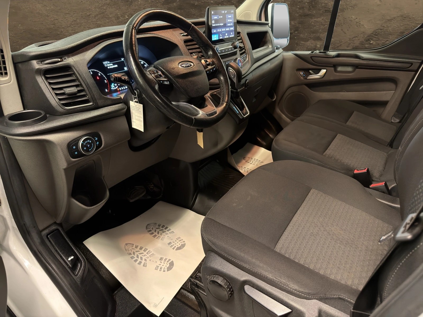 FORD Transit Custom 320 L1H1 Trend A-image-14