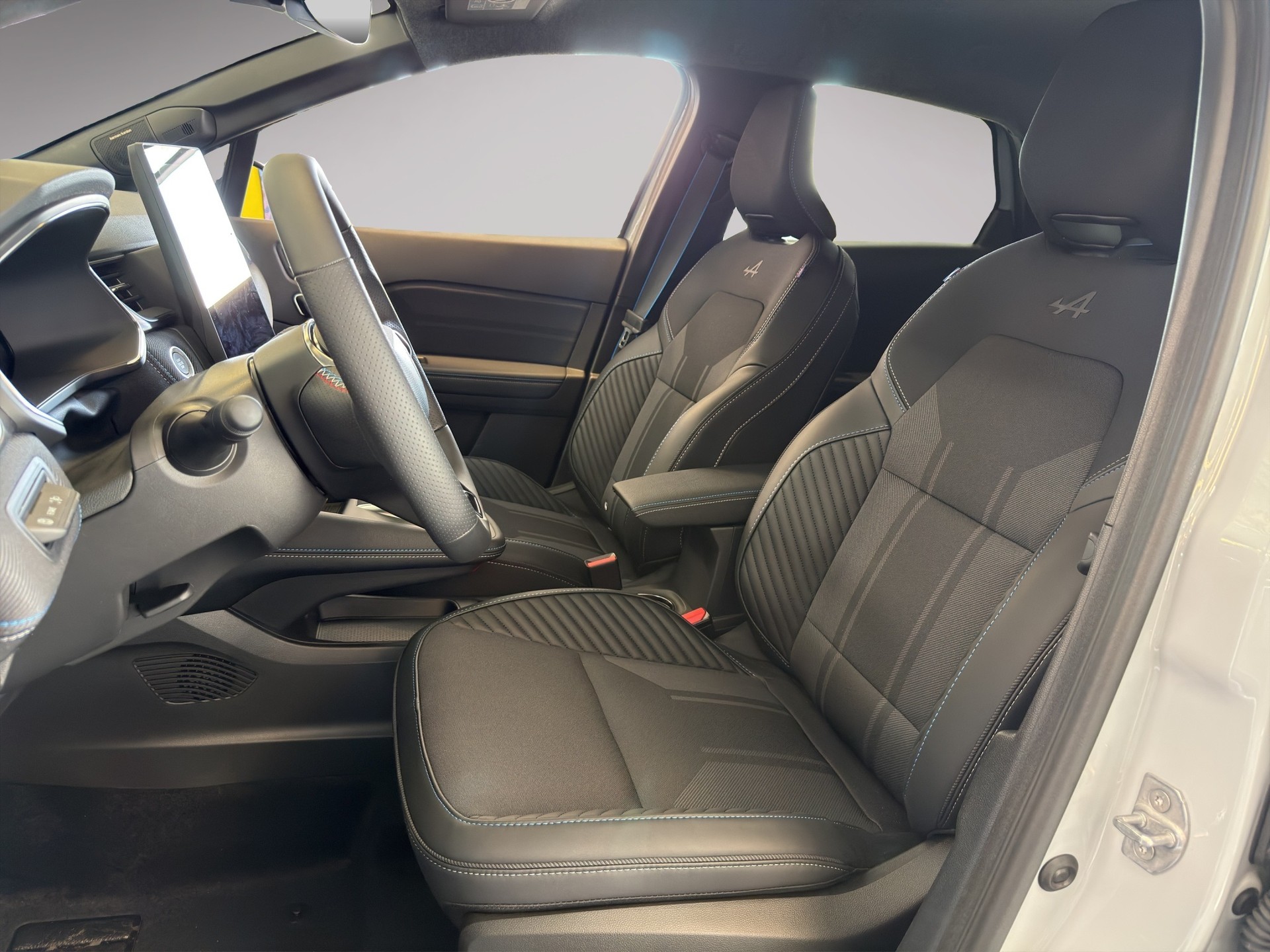 RENAULT Captur 1.8 E-Tech 160 Esprit Alpine DHT-image-11