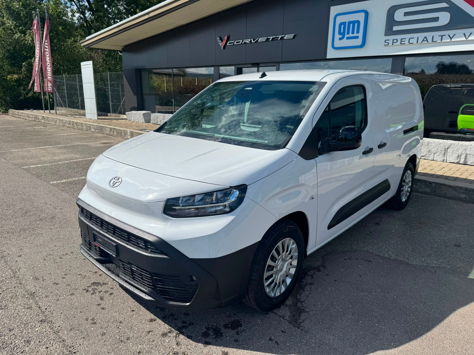 TOYOTA Proace City Van EV 50 kWh Advanced Medium-image-1