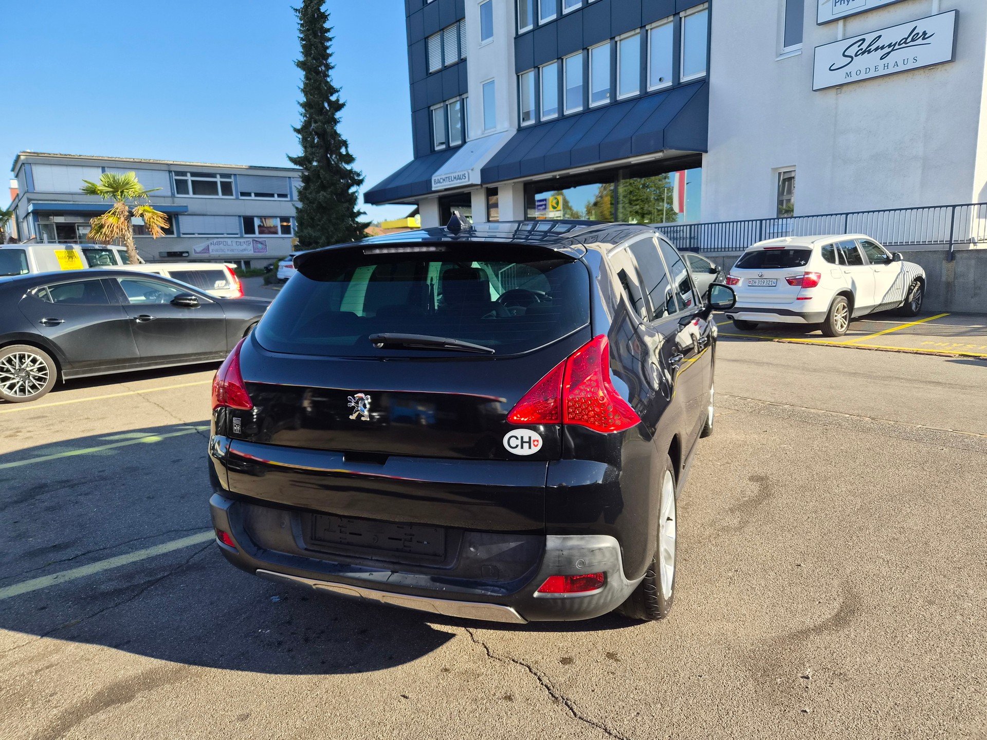 PEUGEOT 3008 HYbrid4 2.0 HDI EGS6-image-2