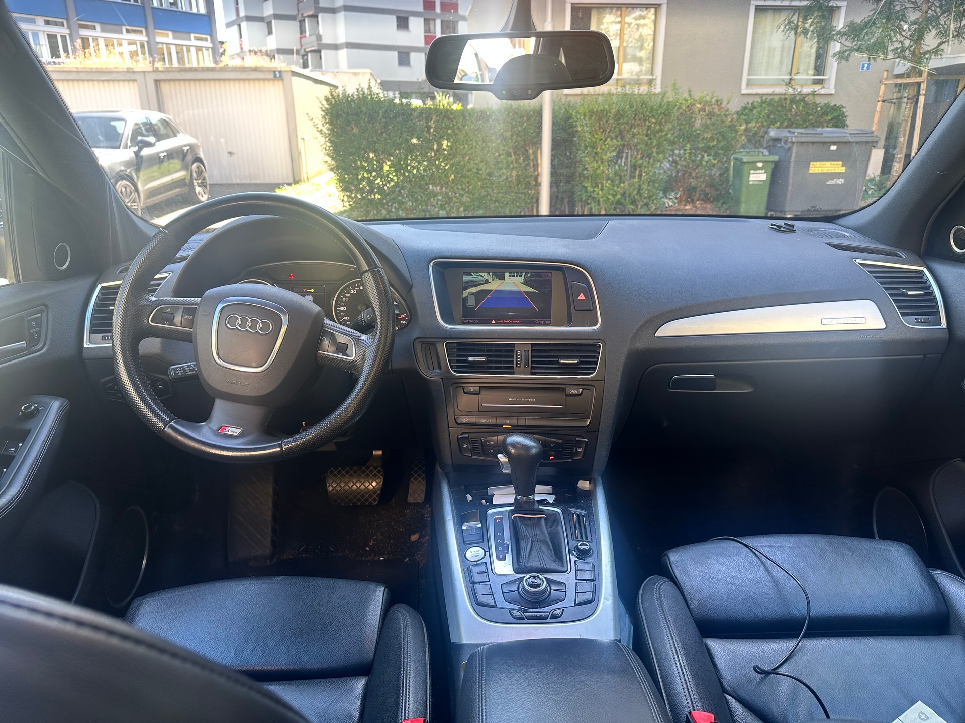 AUDI Q5 2.0 TFSI quattro S-tronic-image-10