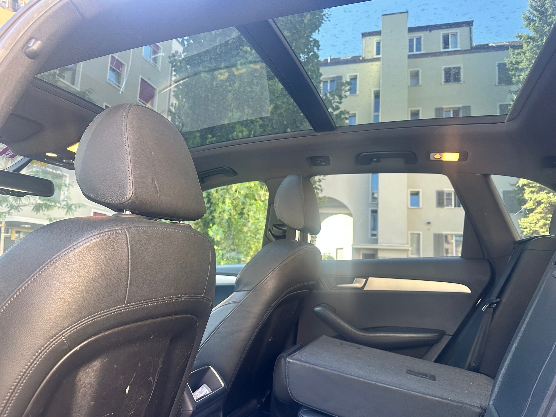 AUDI Q5 2.0 TFSI quattro S-tronic-image-12