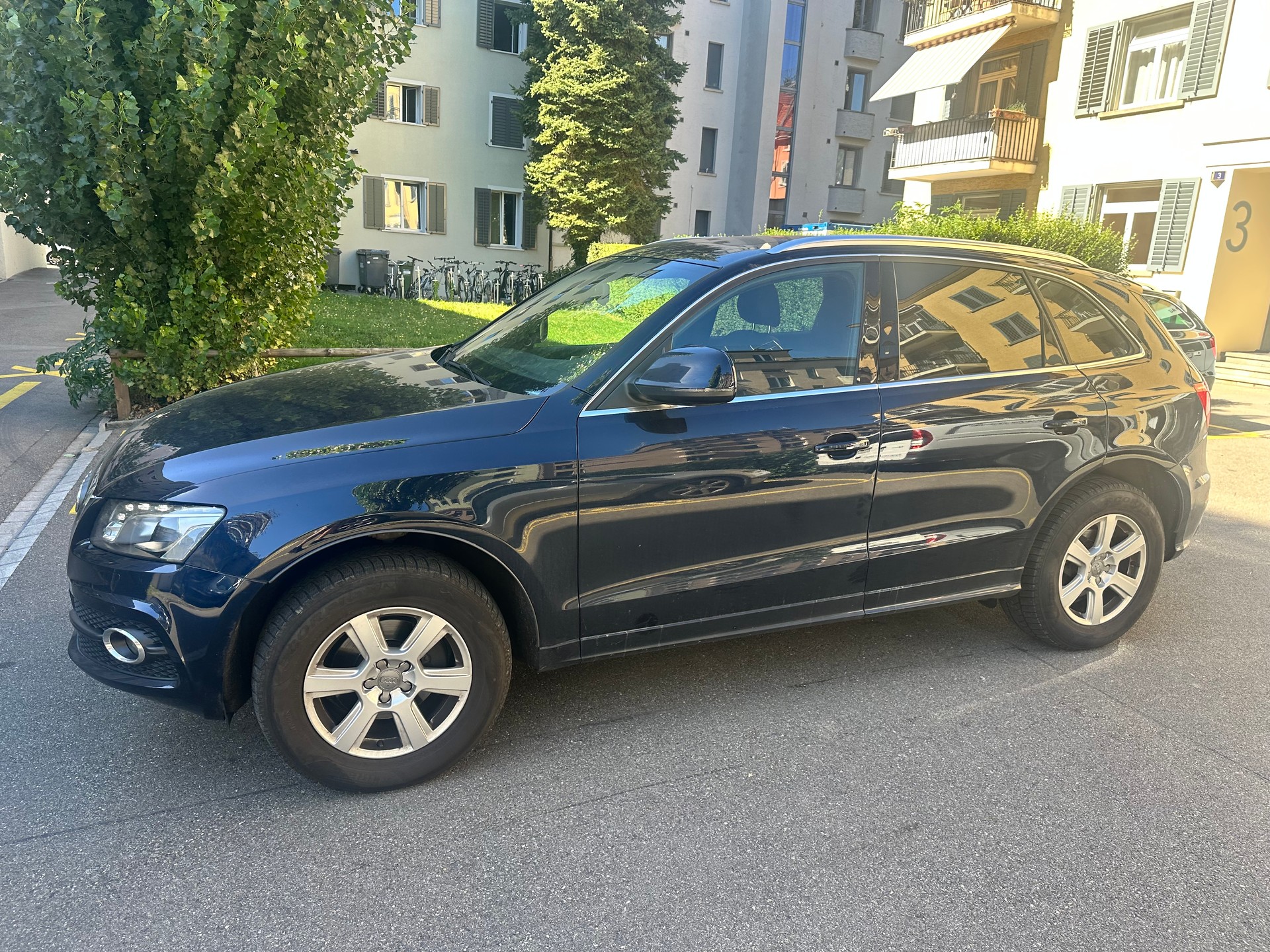 AUDI Q5 2.0 TFSI quattro S-tronic-image-1