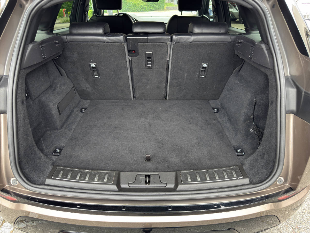 LAND ROVER Range Rover Evoque 2.0 T 250 R-Dynamic S-image-9
